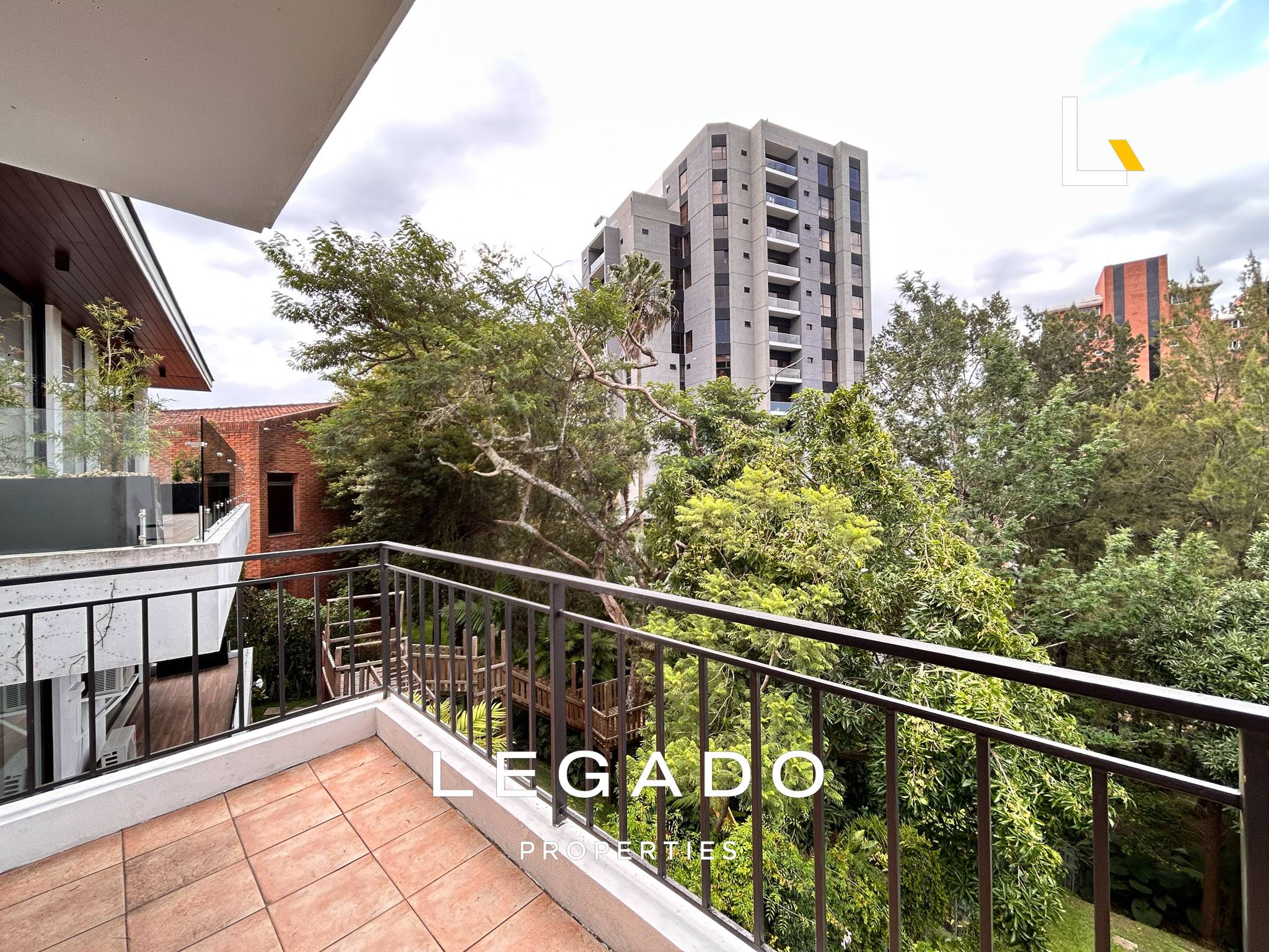 CASA, CAES KM. 8, CONDOMINIO LOMAS ALTAS