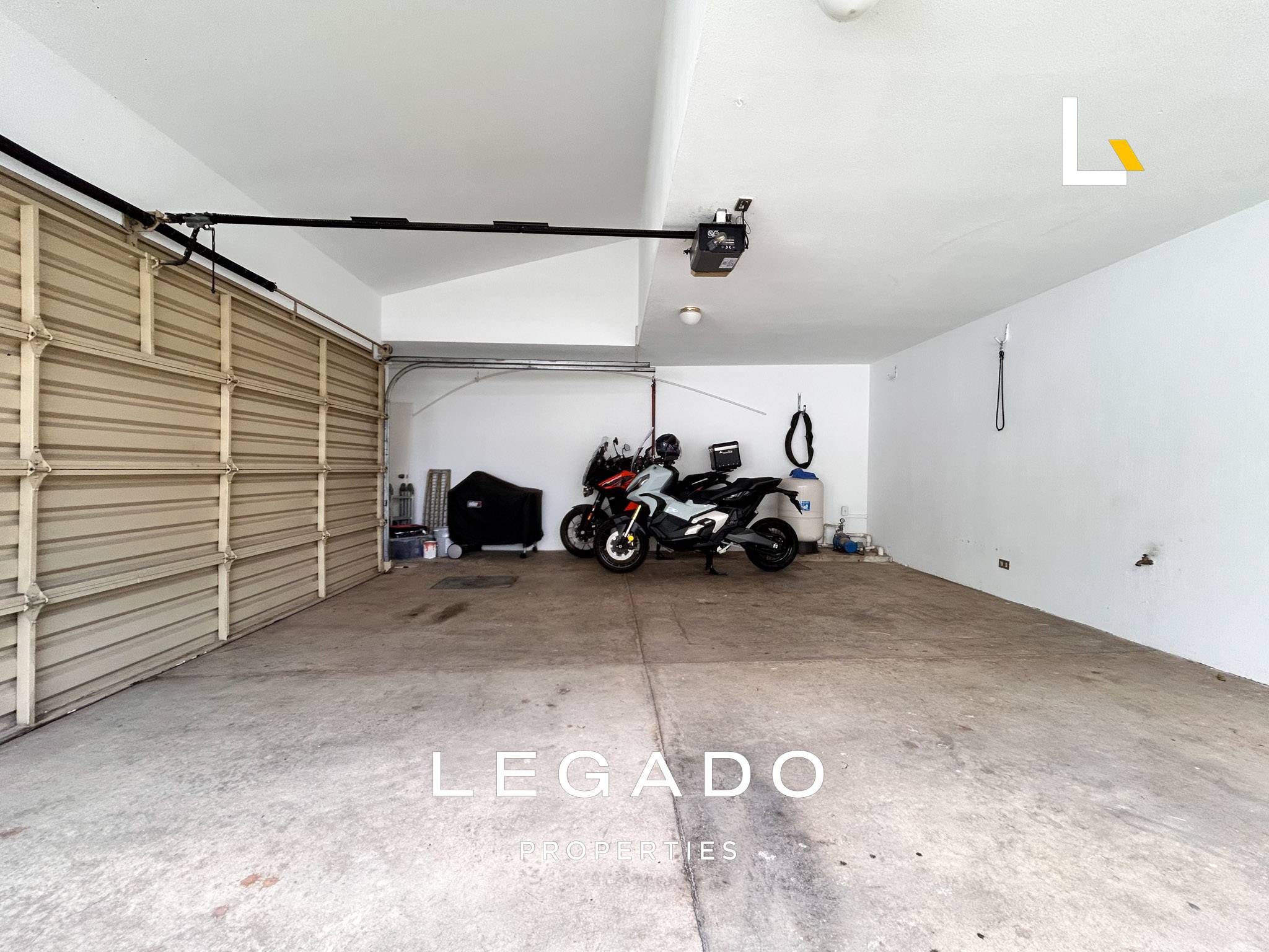 CASA, CAES KM. 8, CONDOMINIO LOMAS ALTAS