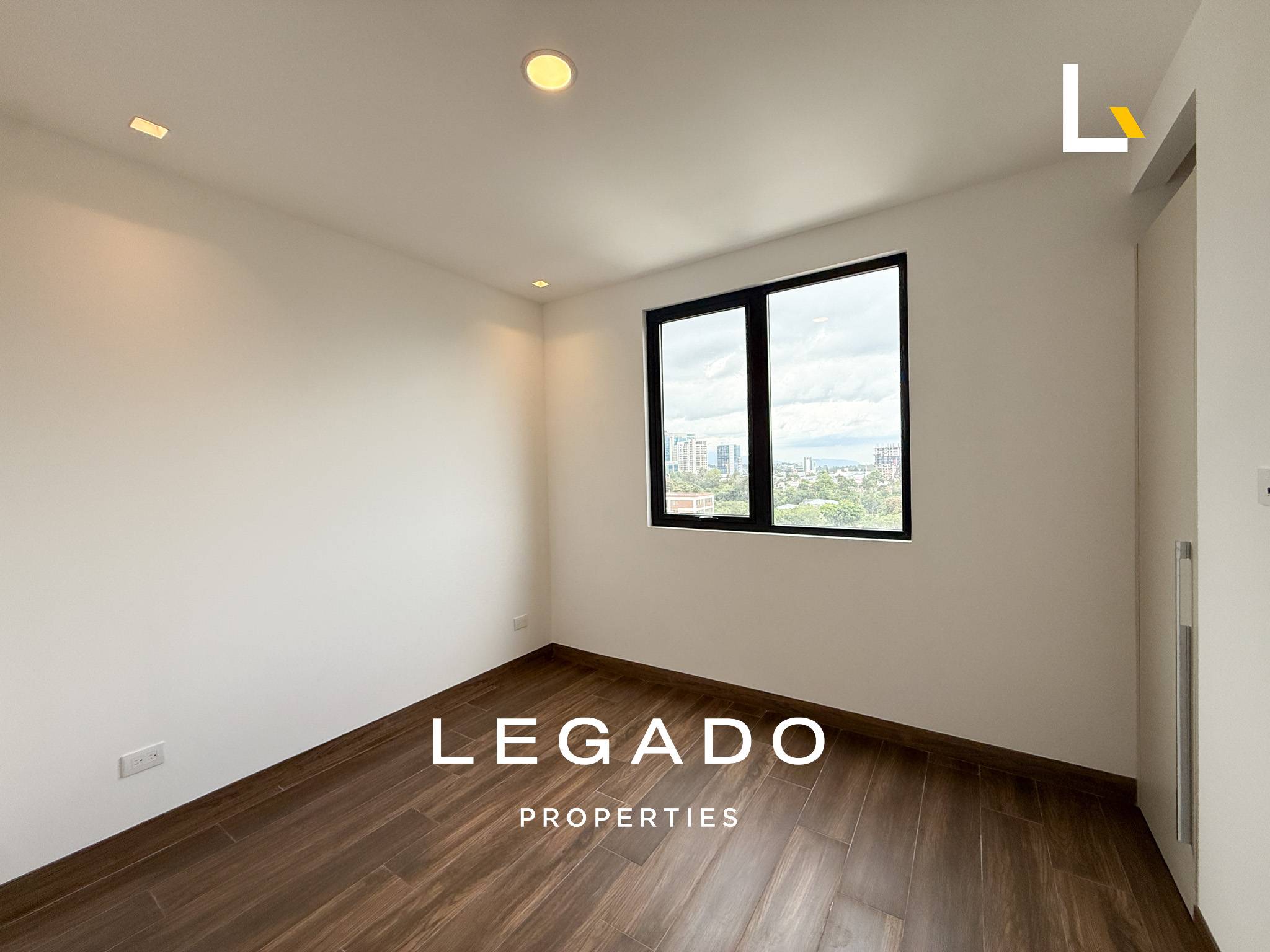 APARTAMENTO, ZONA 15 VH2, EDIFICIO VILA 15