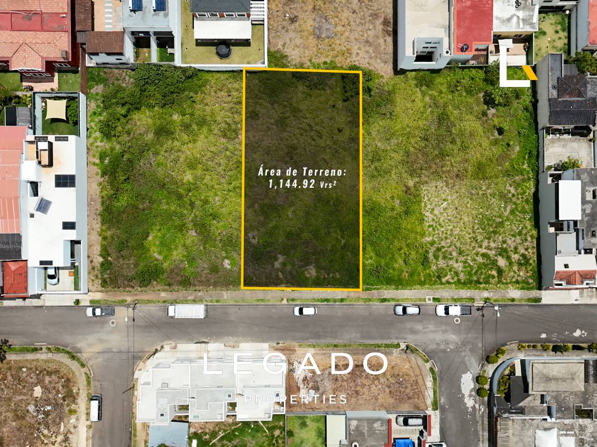 TERRENO PLANO, ZONA 16