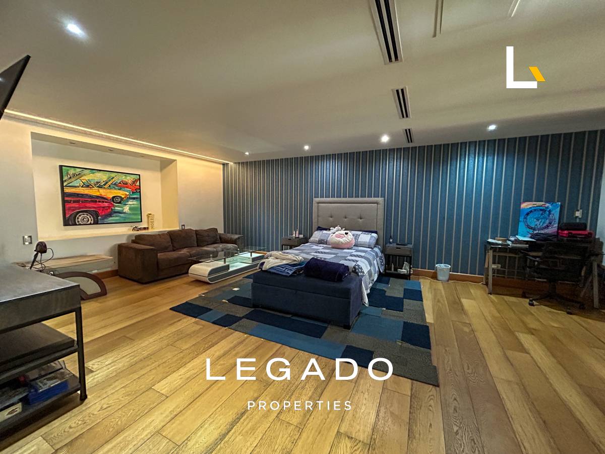 CASA, ZONA 14, EDIFICIO NOVO