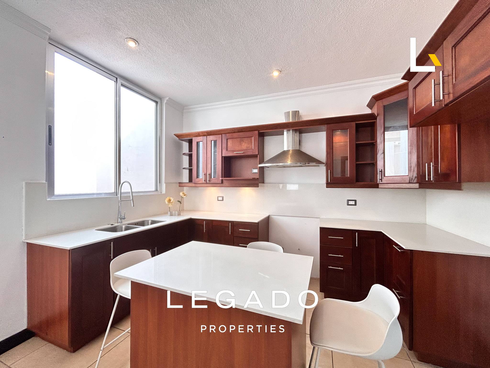 CASA, CAES, CONDOMINIO LA MIRADA
