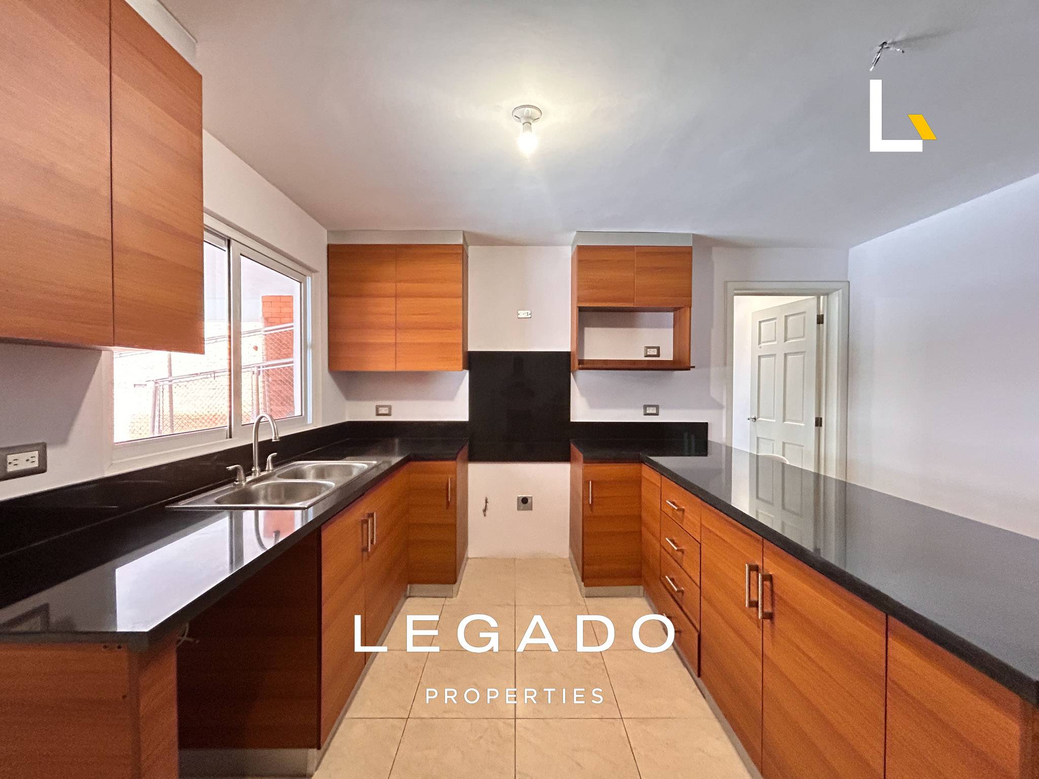 CASA, ZONA 16, CONDOMINIO EXPLANADA CAYALÁ