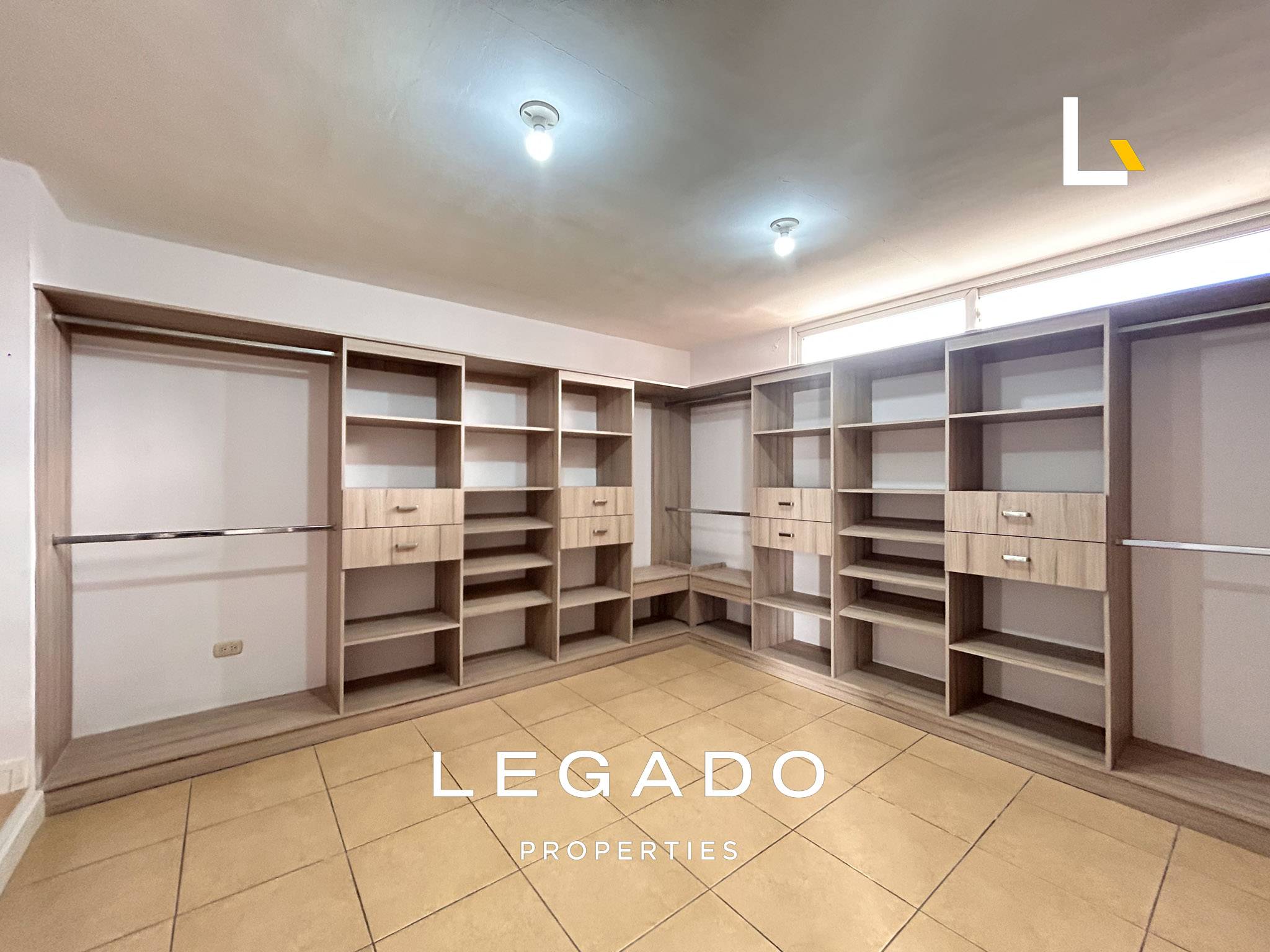 CASA, ZONA 16, CONDOMINIO EXPLANADA CAYALÁ