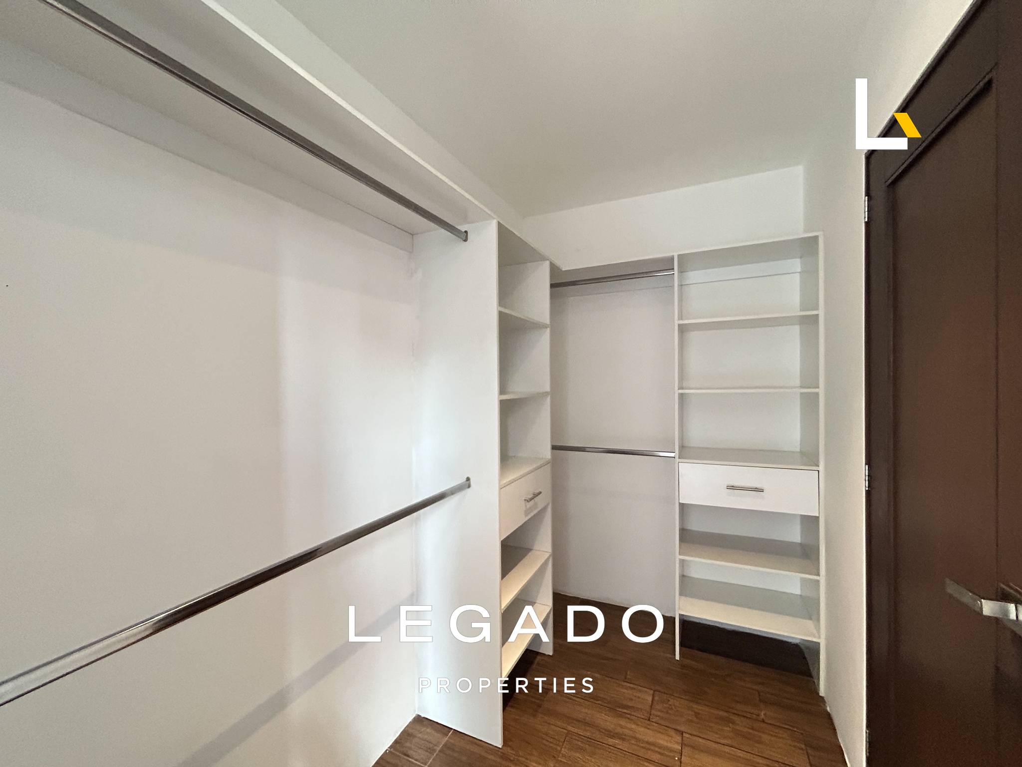 APARTAMENTO ZONA 11, EDIFICIO BALMES 47