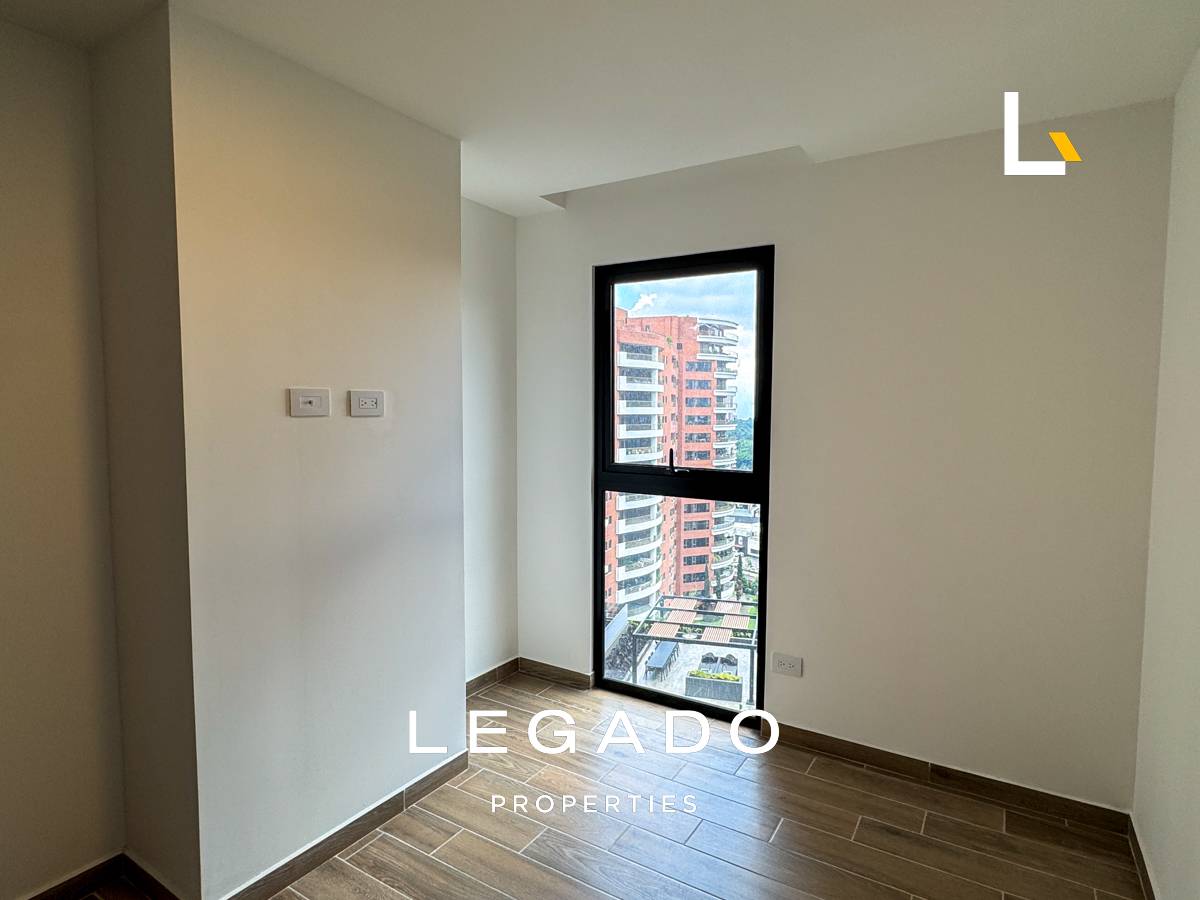 APARTAMENTO ZONA 14, EDIFICIO PARQUE 14