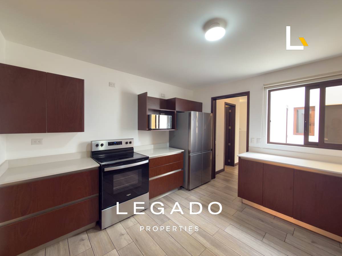 CASA ZONA 16, CONDOMINIO LOMAS DE SAN ISIDRO