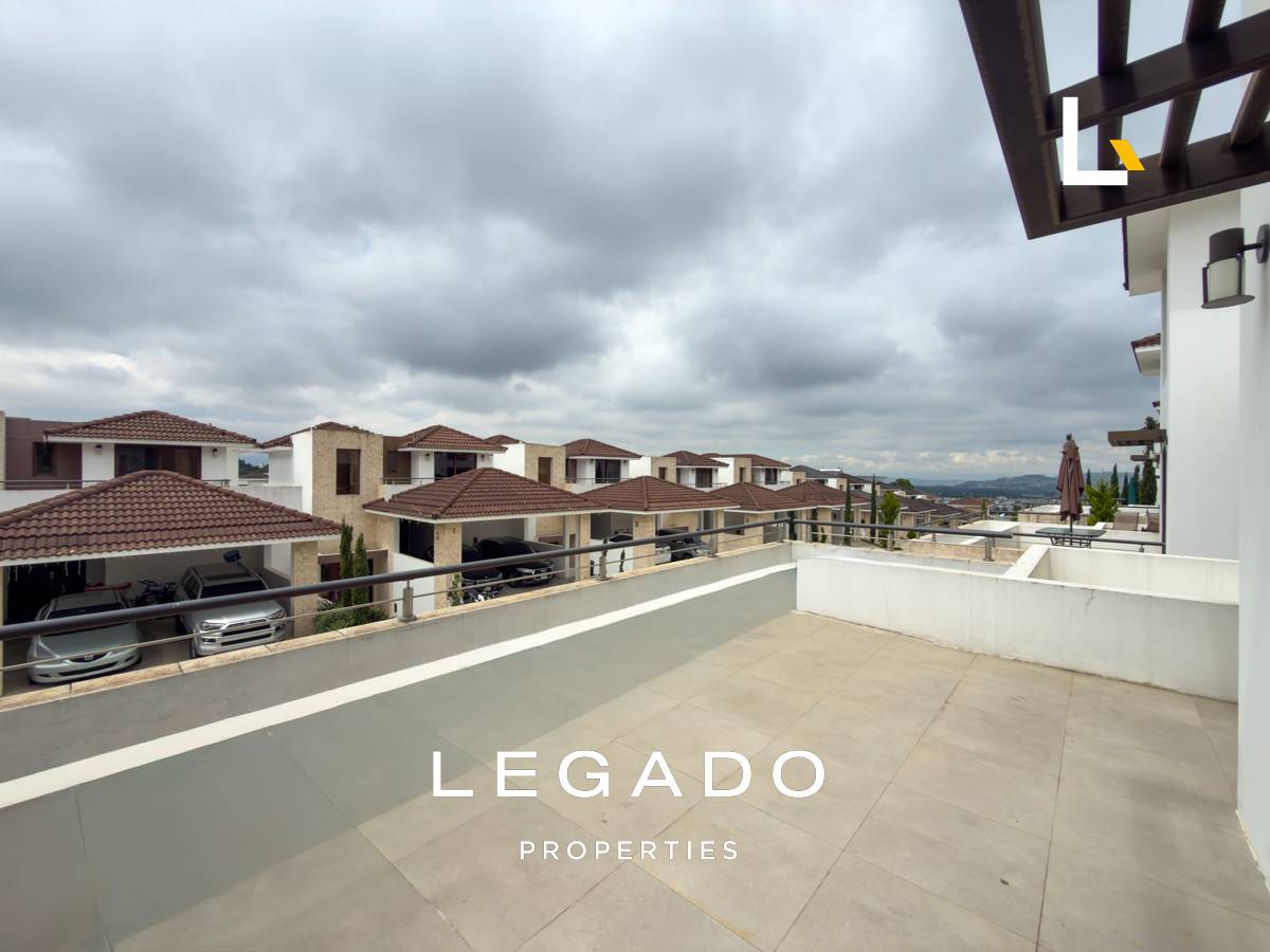 CASA ZONA 16, CONDOMINIO LOMAS DE SAN ISIDRO