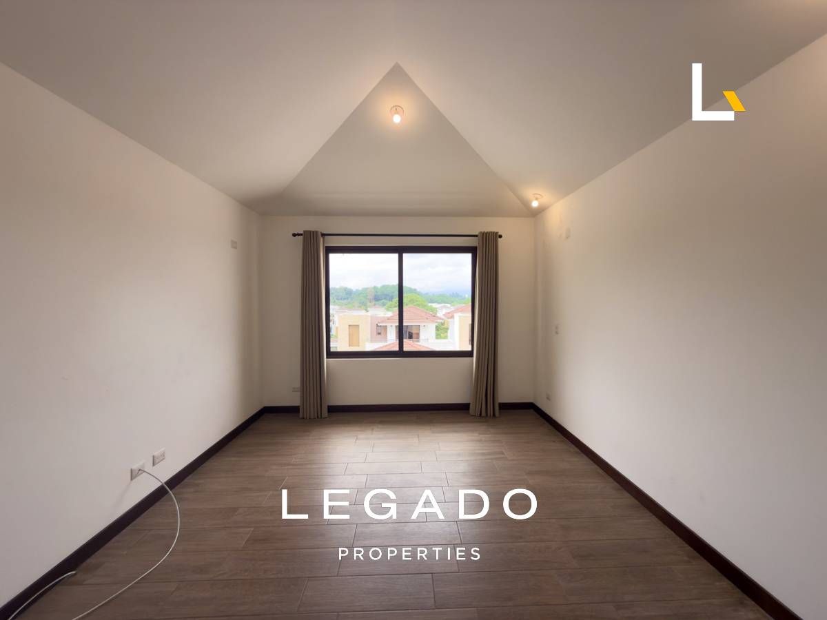 CASA ZONA 16, CONDOMINIO LOMAS DE SAN ISIDRO