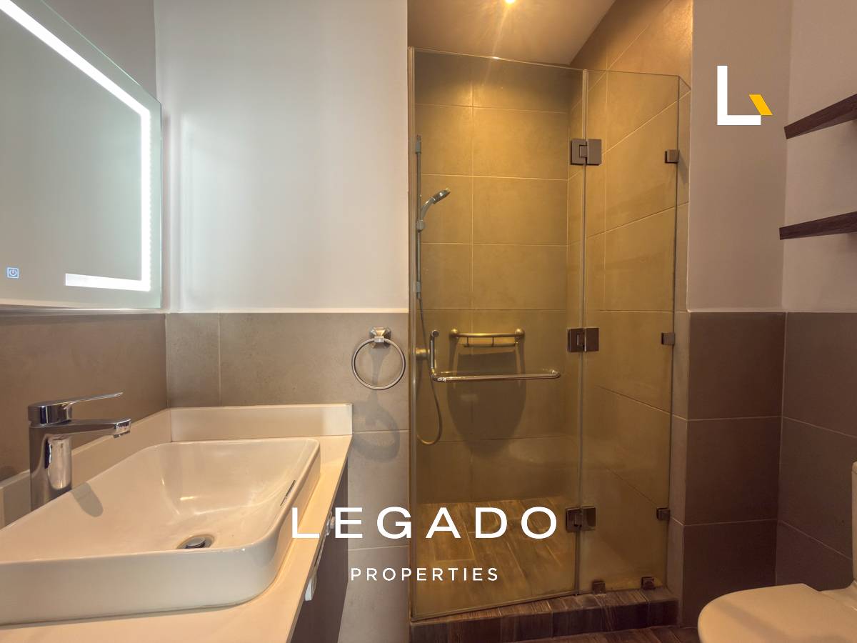 APARTAMENTO ZONA 16, EDIFICIO LIRIOS 1