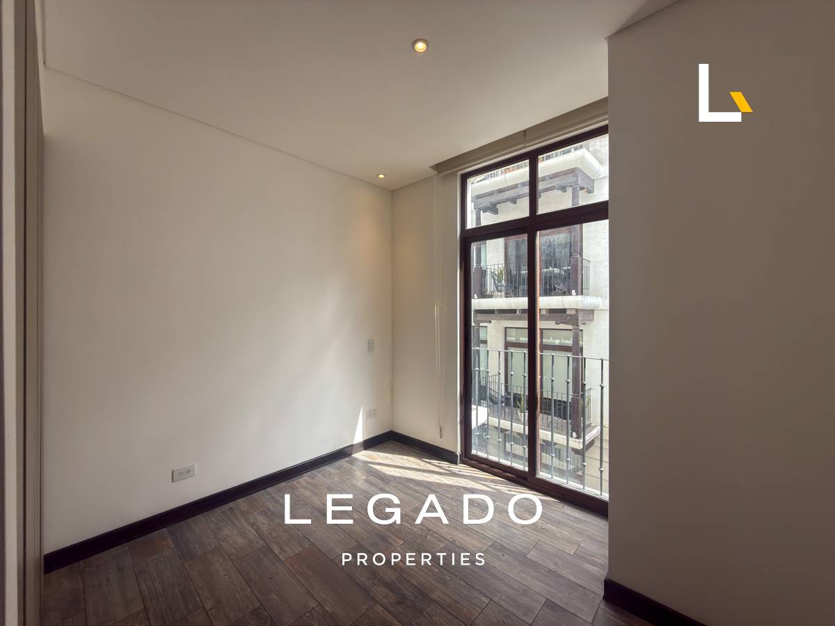 APARTAMENTO ZONA 16, EDIFICIO LIRIOS 1
