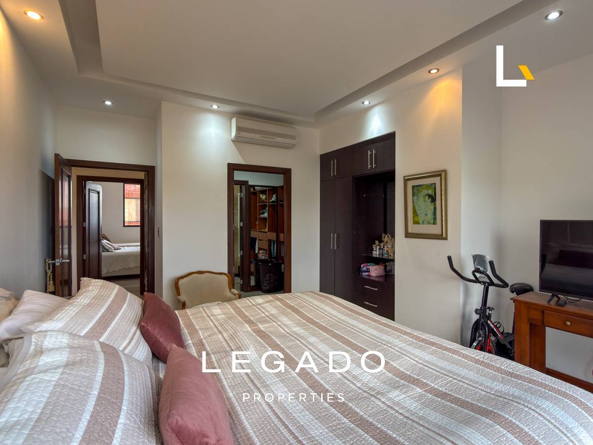 PENTHOUSE ZONA 15 EDIFICIO CATALONIA