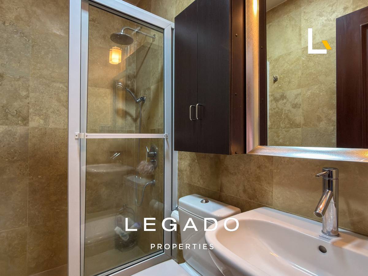 PENTHOUSE ZONA 15 EDIFICIO CATALONIA