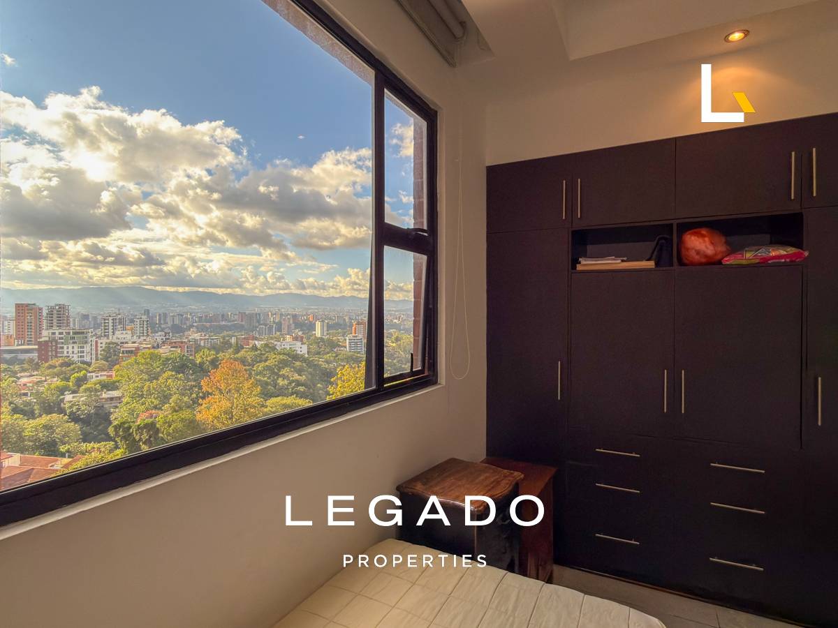 PENTHOUSE ZONA 15 EDIFICIO CATALONIA