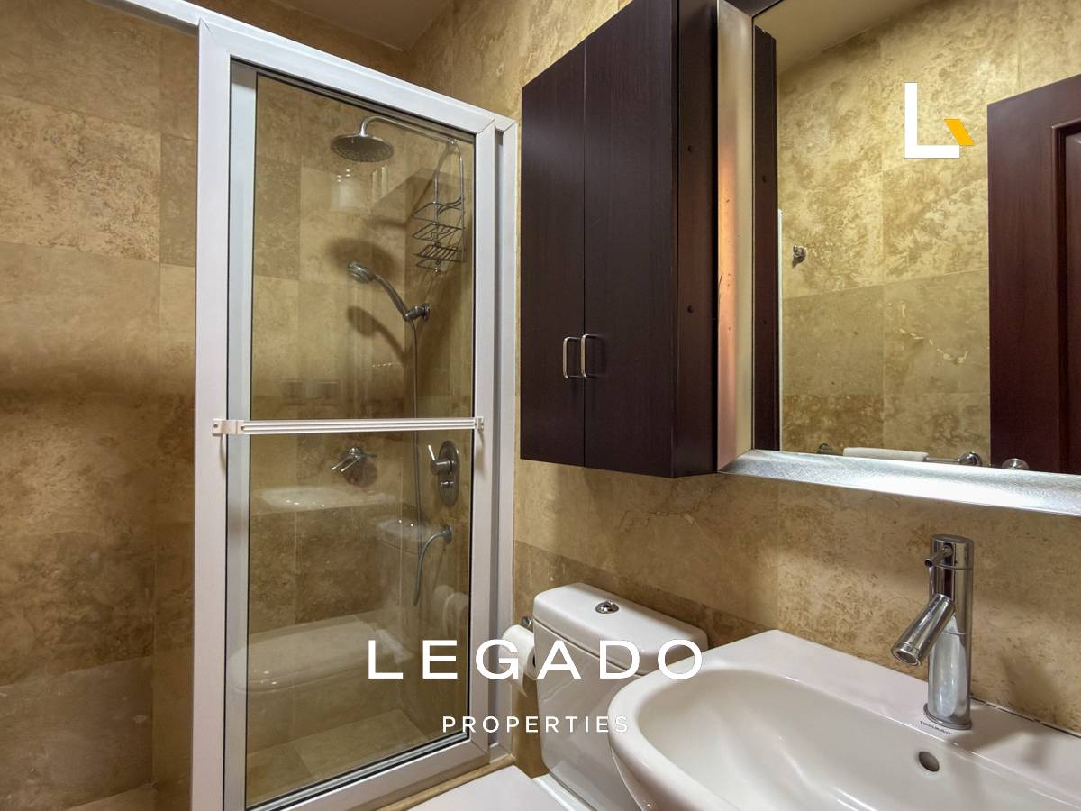 PENTHOUSE ZONA 15 EDIFICIO CATALONIA