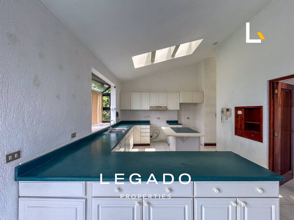 CASA CAES, CONDOMINIO MONTEBELLO 2