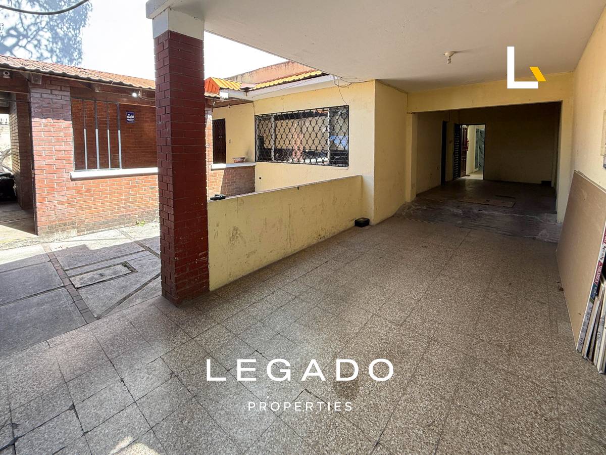 CASA, ZONA 10 PARA INVERSIÓN