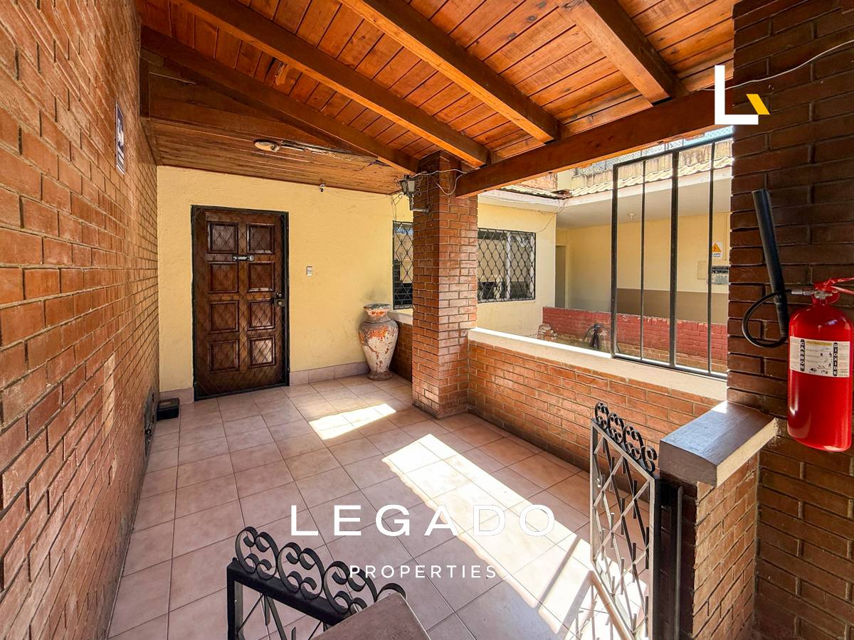 CASA, ZONA 10 PARA INVERSIÓN