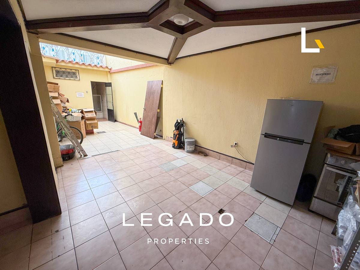 CASA, ZONA 10 PARA INVERSIÓN