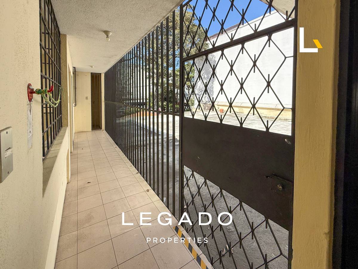 CASA, ZONA 10 PARA INVERSIÓN