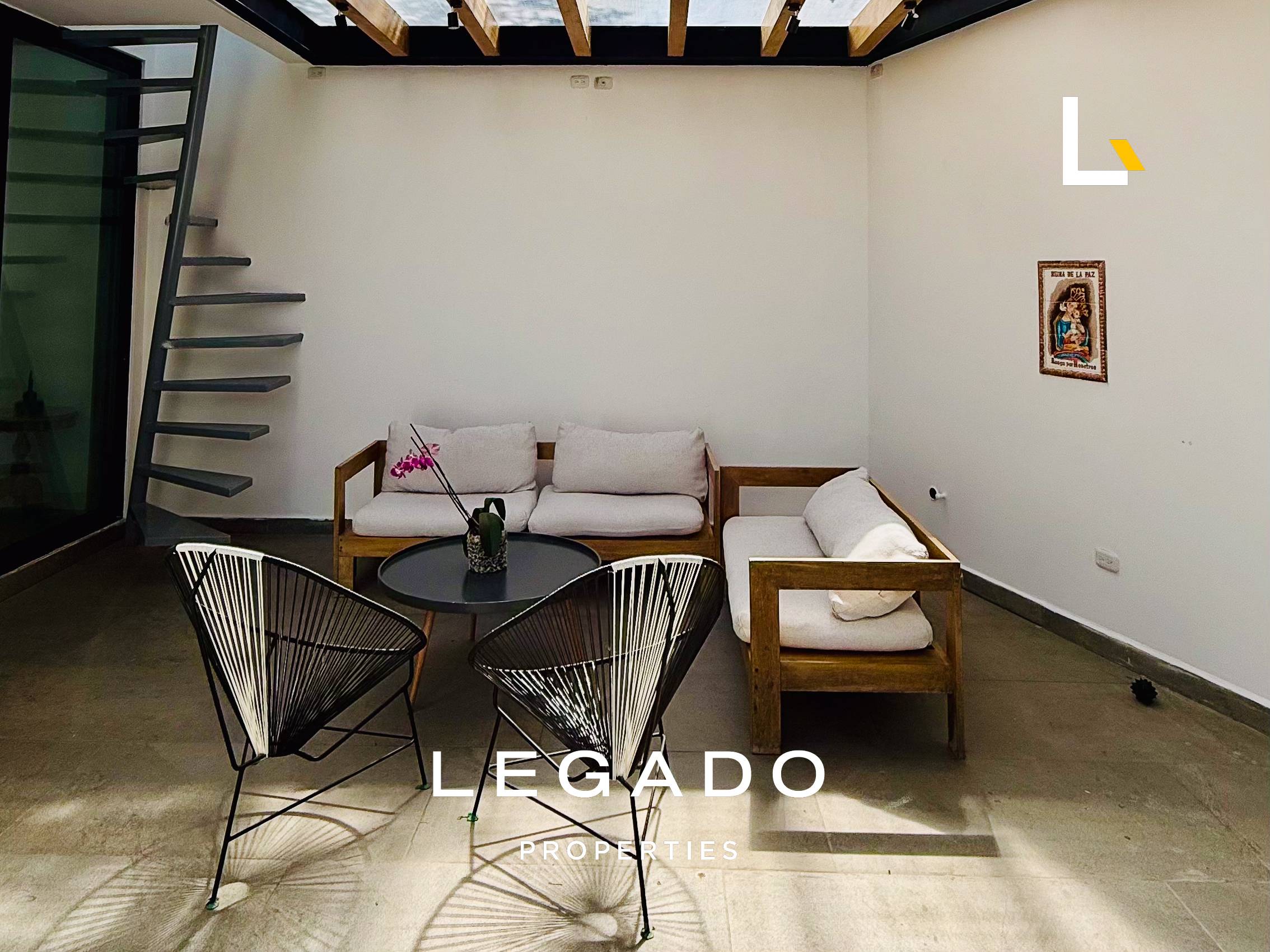 CASA ZONA 15, COLONIA EL REFUGIO