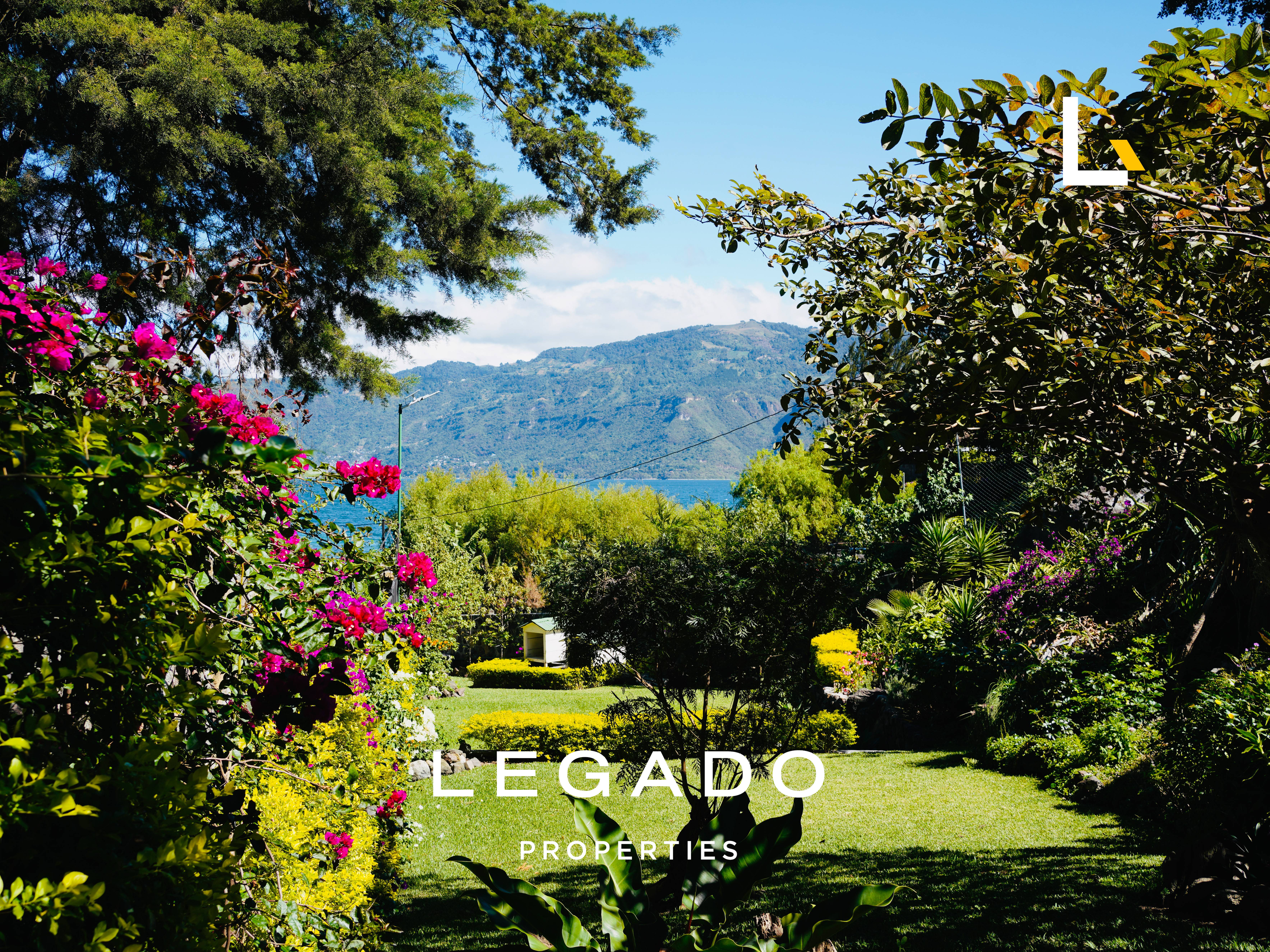 CASA ATITLÁN, CERRO DE ORO