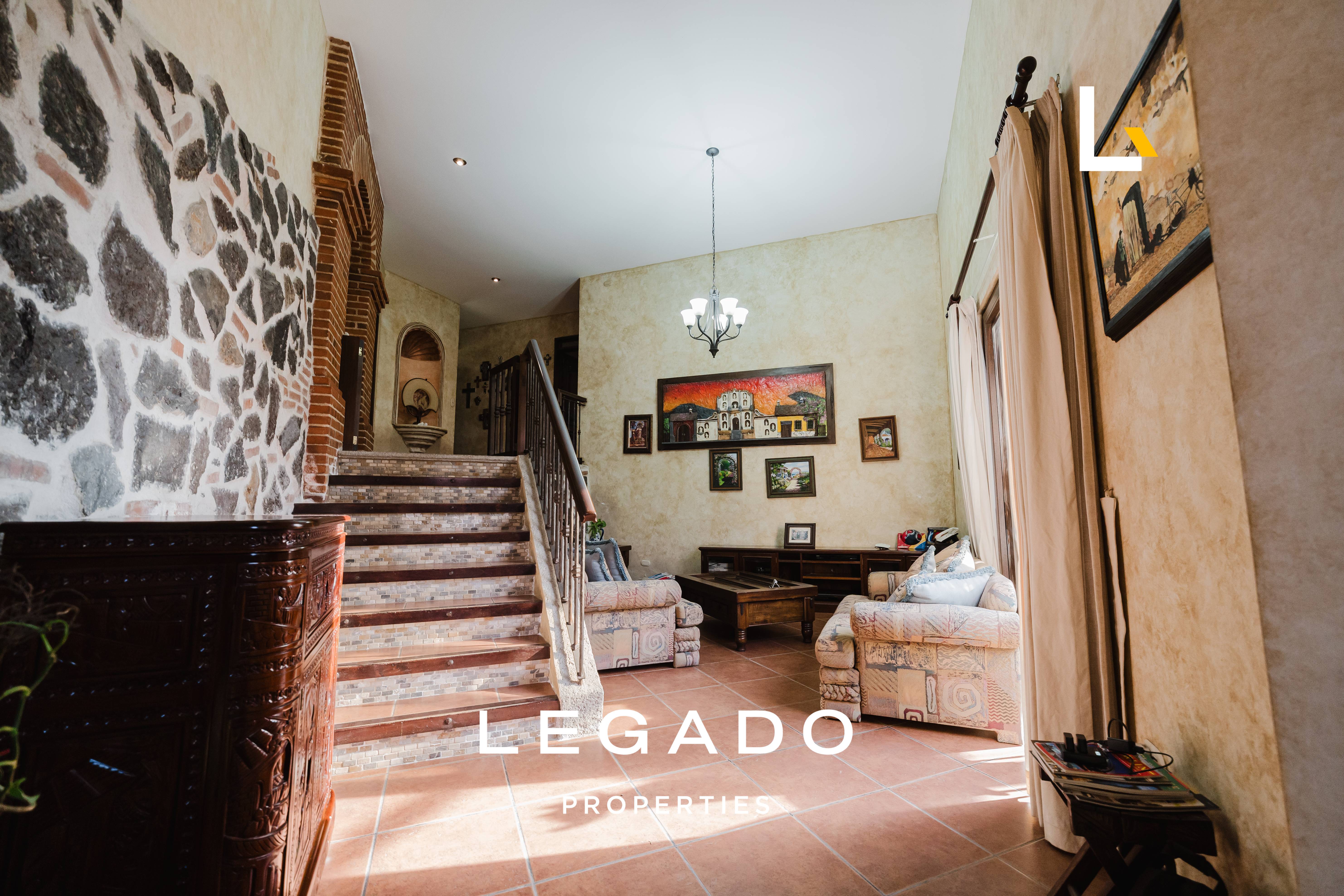 CASA, CONDOMINIO EXCLUSIVO A 10 MIN. DE ZONA 10