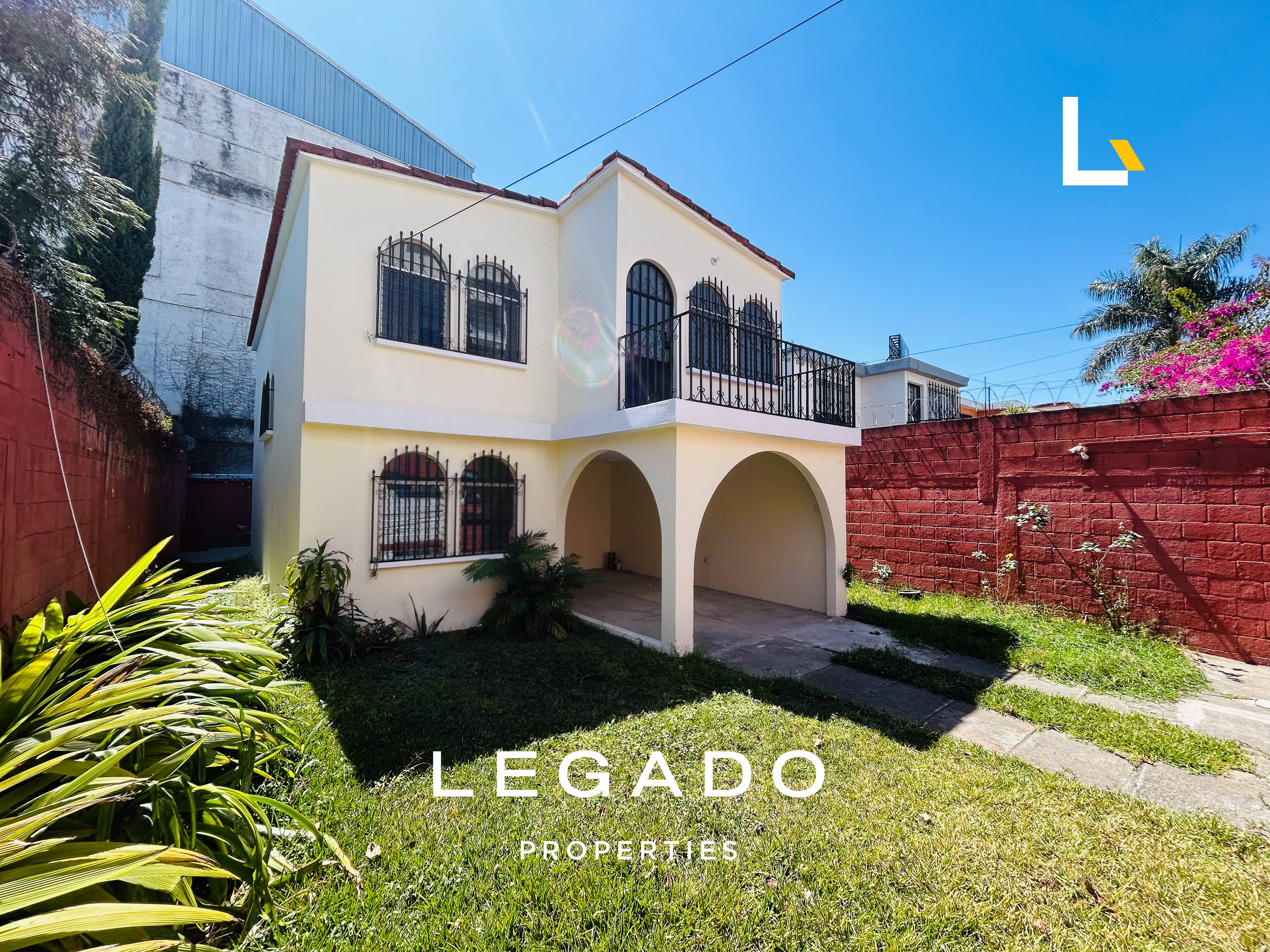 CASA ZONA 10, PARA RESIDENCIA U OFICINA A PUERTA CERRADA