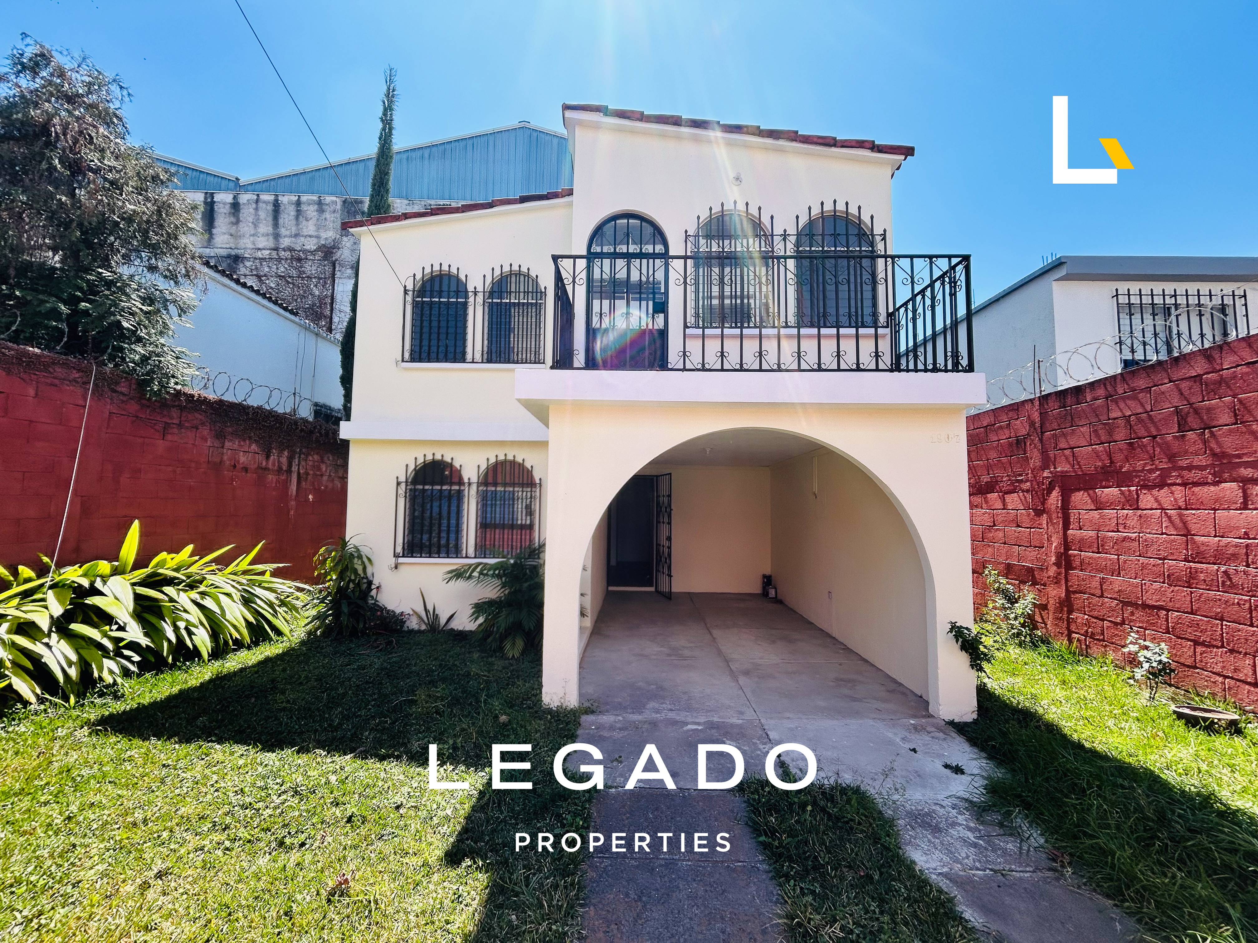 CASA ZONA 10, PARA RESIDENCIA U OFICINA A PUERTA CERRADA