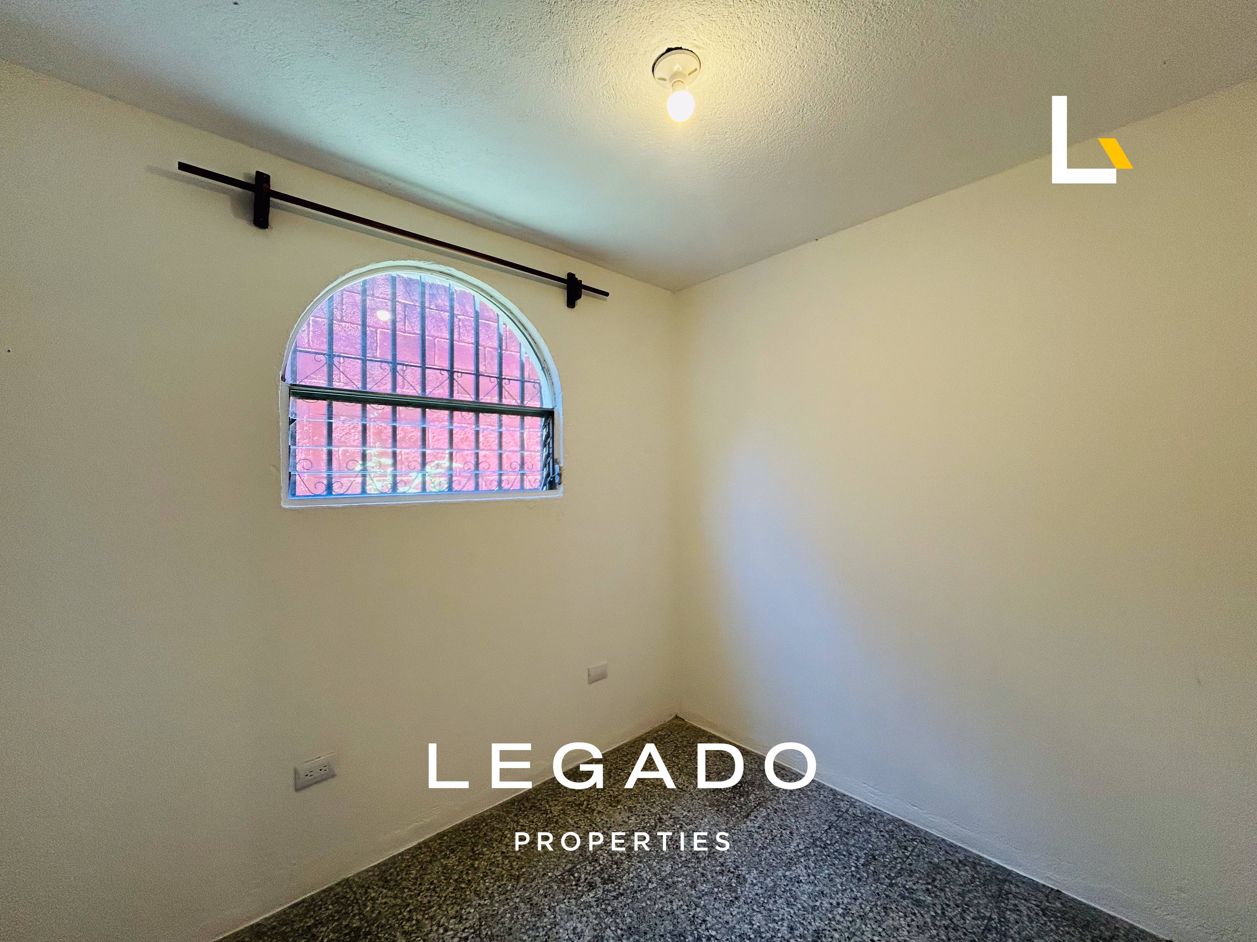 CASA ZONA 10, PARA RESIDENCIA U OFICINA A PUERTA CERRADA