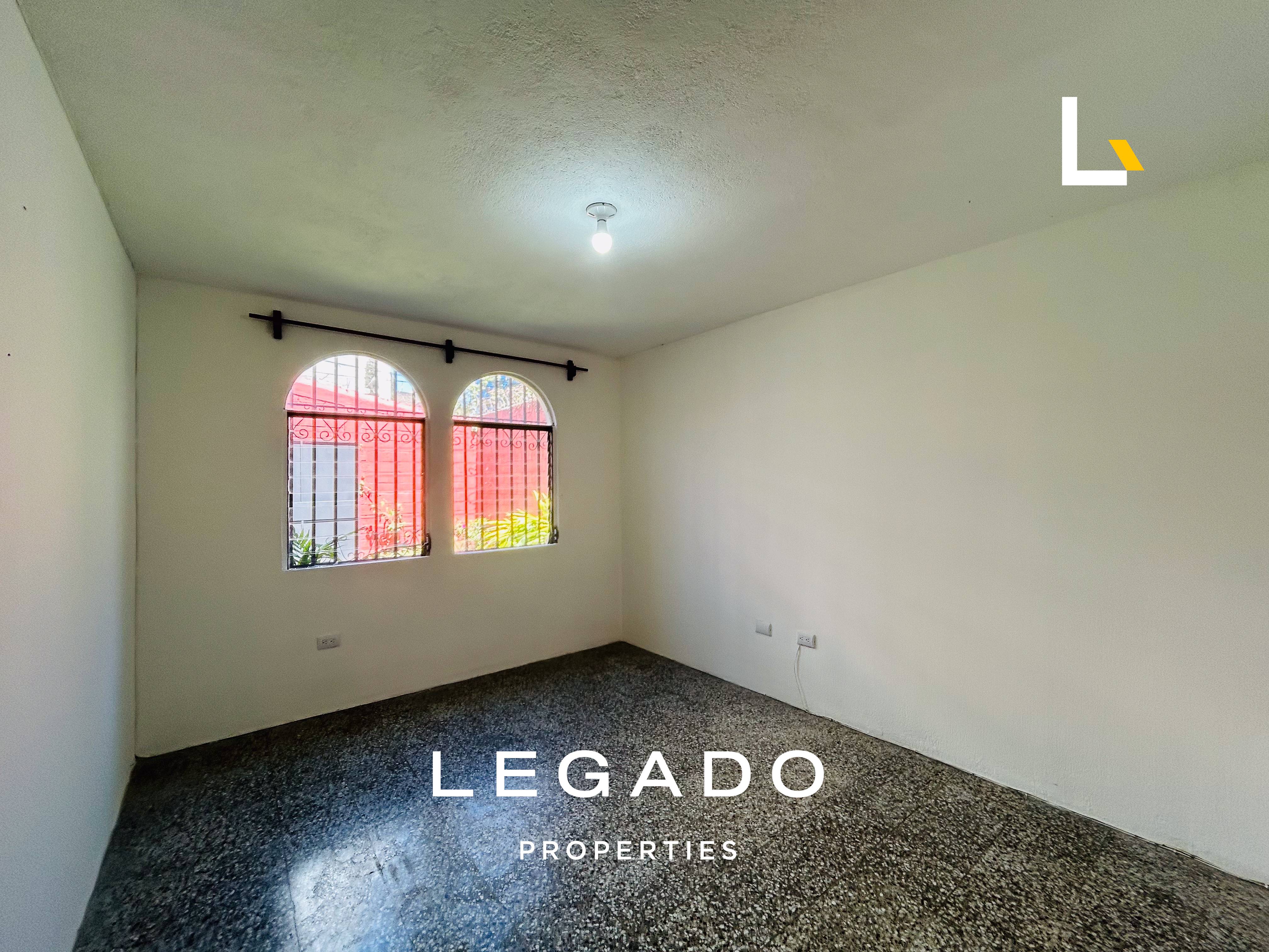 CASA ZONA 10, PARA RESIDENCIA U OFICINA A PUERTA CERRADA