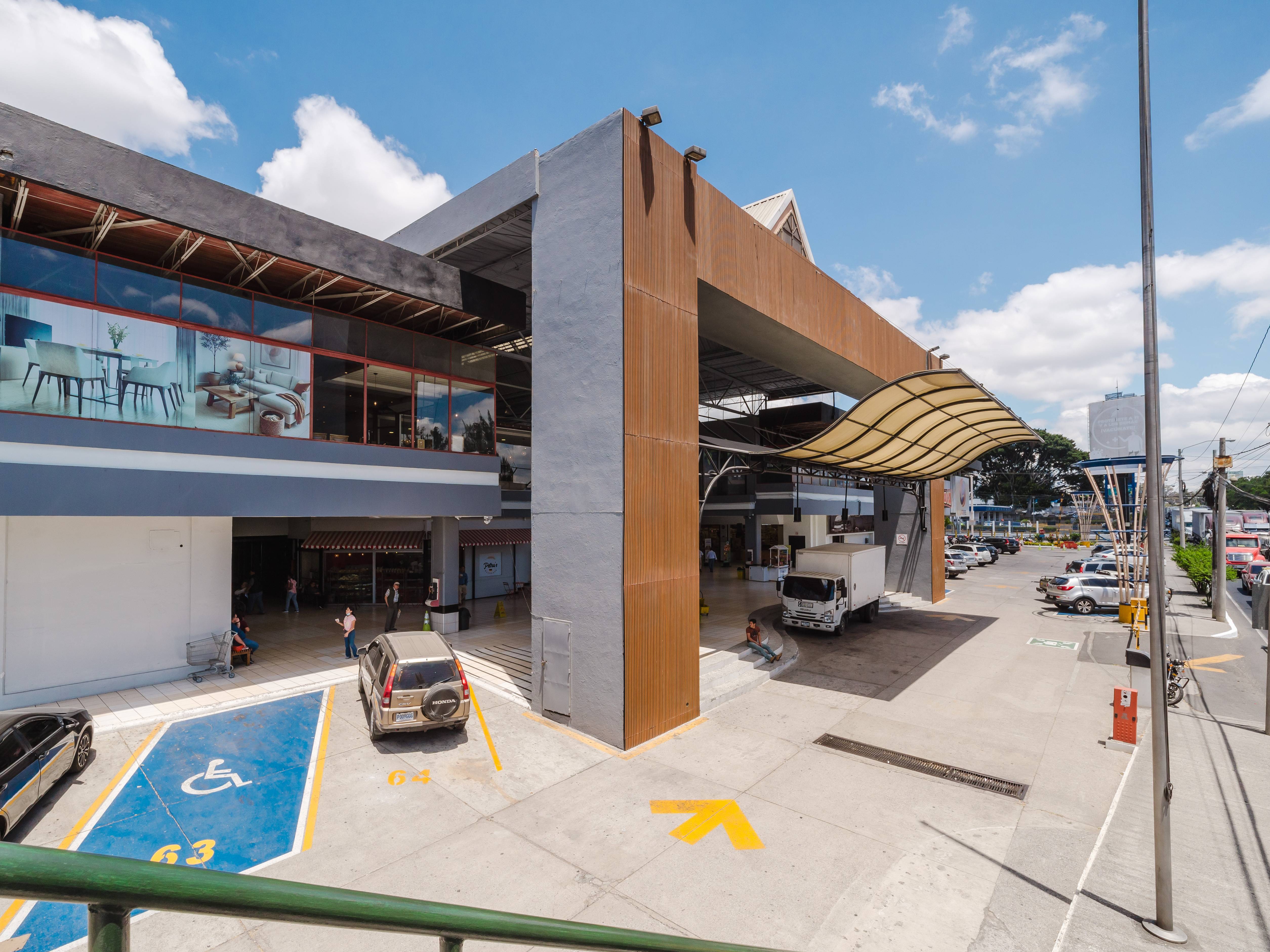 LOCAL ZONA 11, CENTRO COMERCIAL GALERIAS DEL SUR