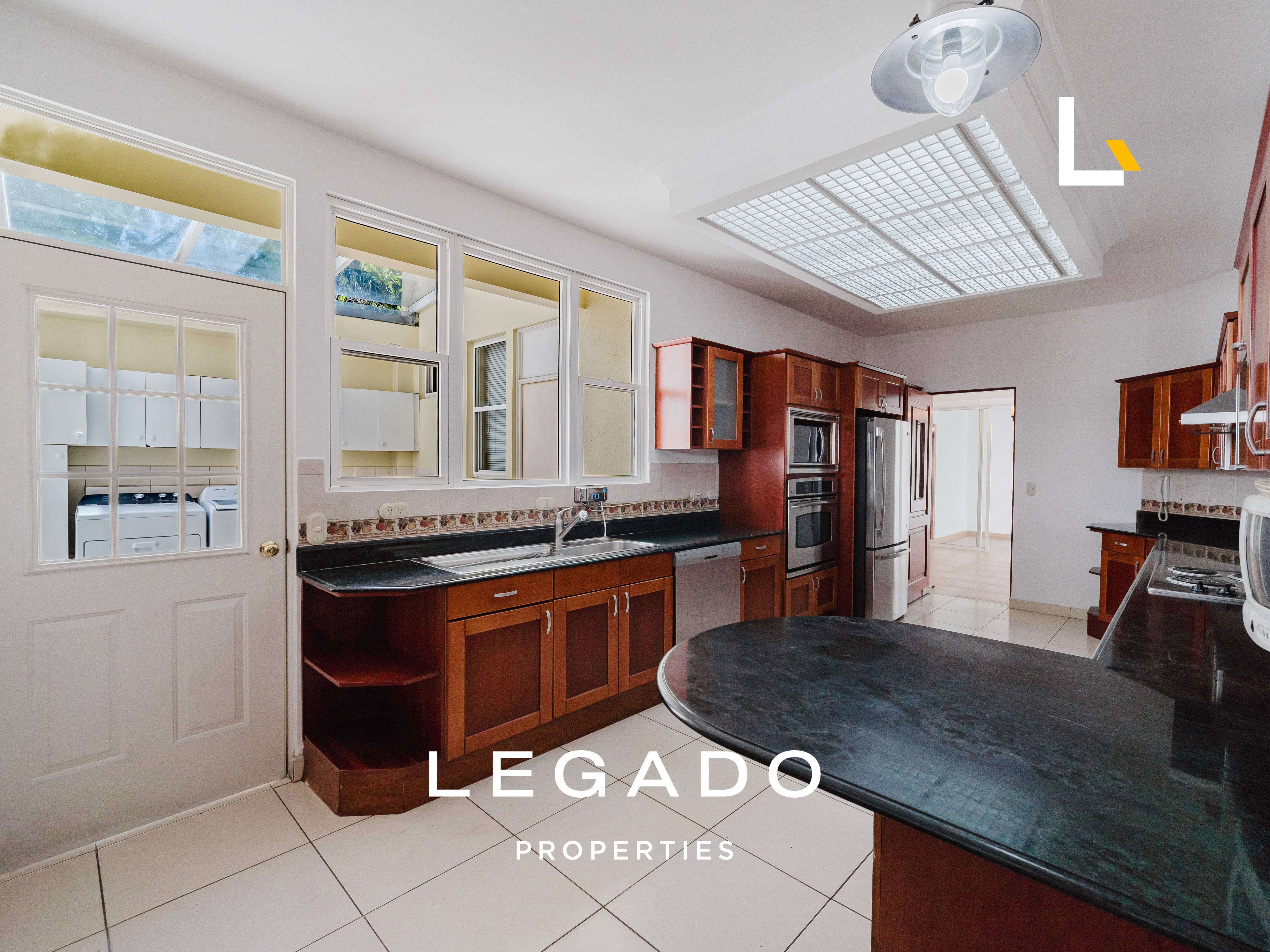 CASA ZONA 10, CONDOMINIO PORTAL DEL CORTIJO