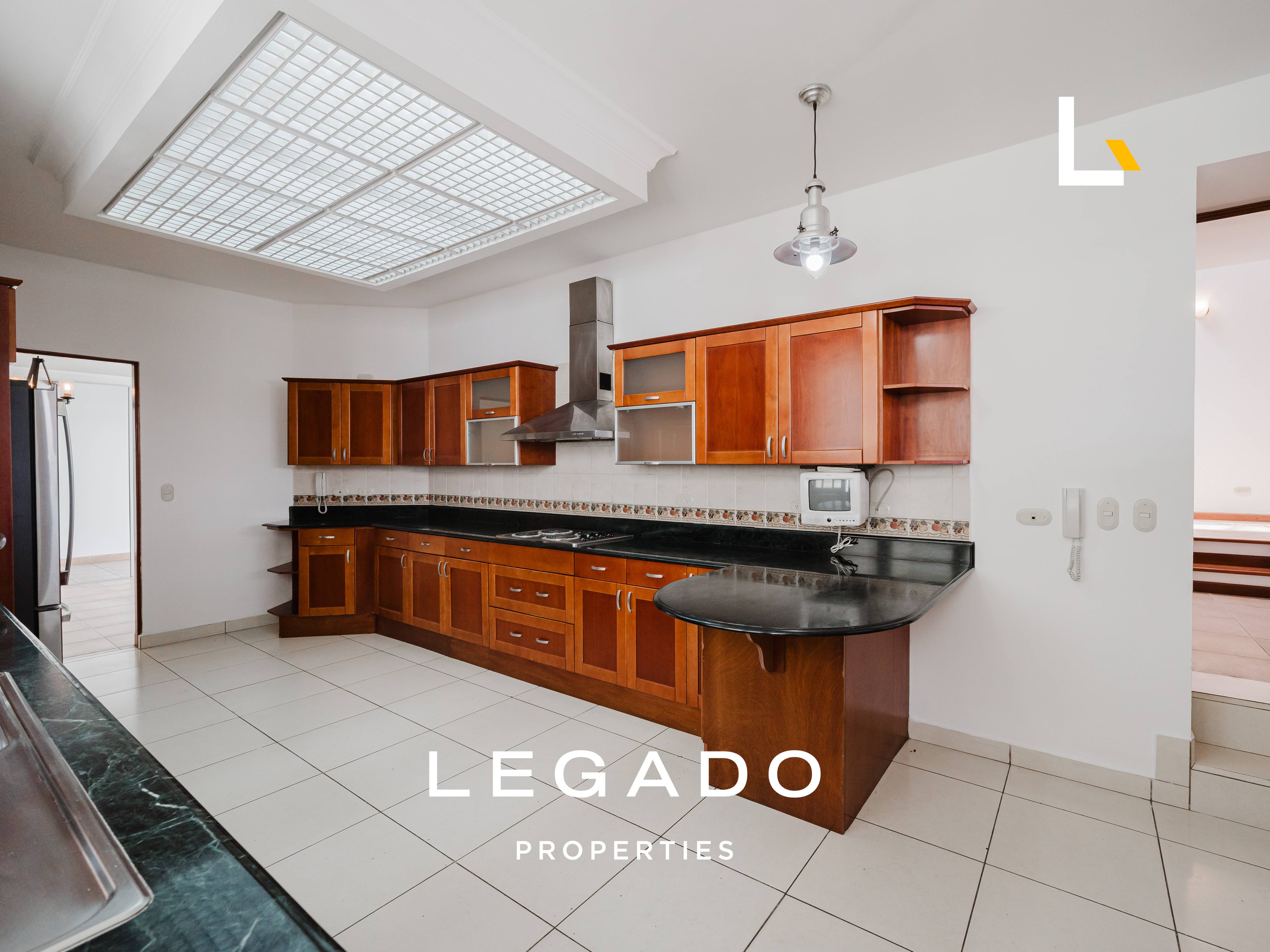 CASA ZONA 10, CONDOMINIO PORTAL DEL CORTIJO