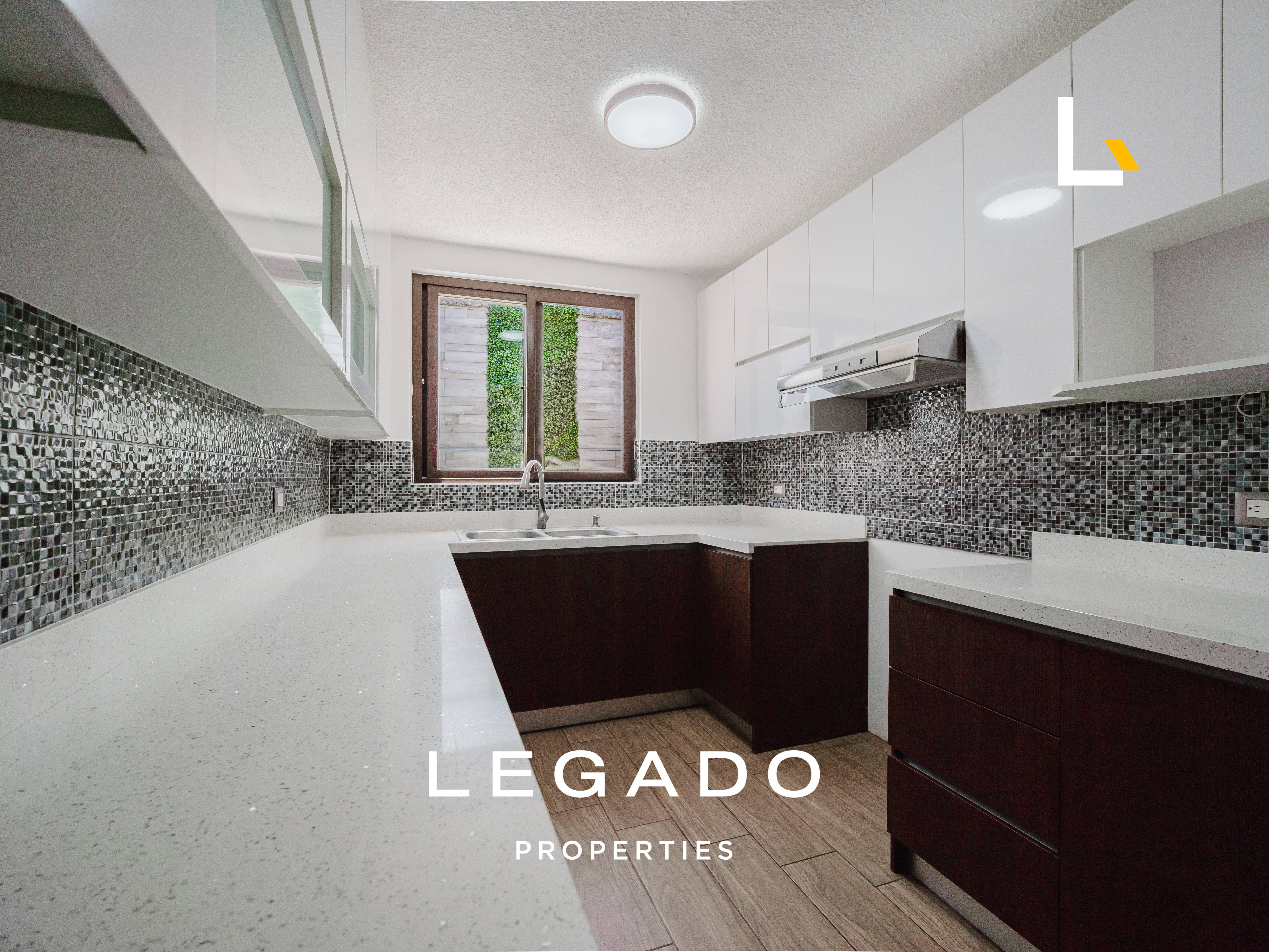 CASA ZONA 14, RESIDENCIAL LOS DELFINES