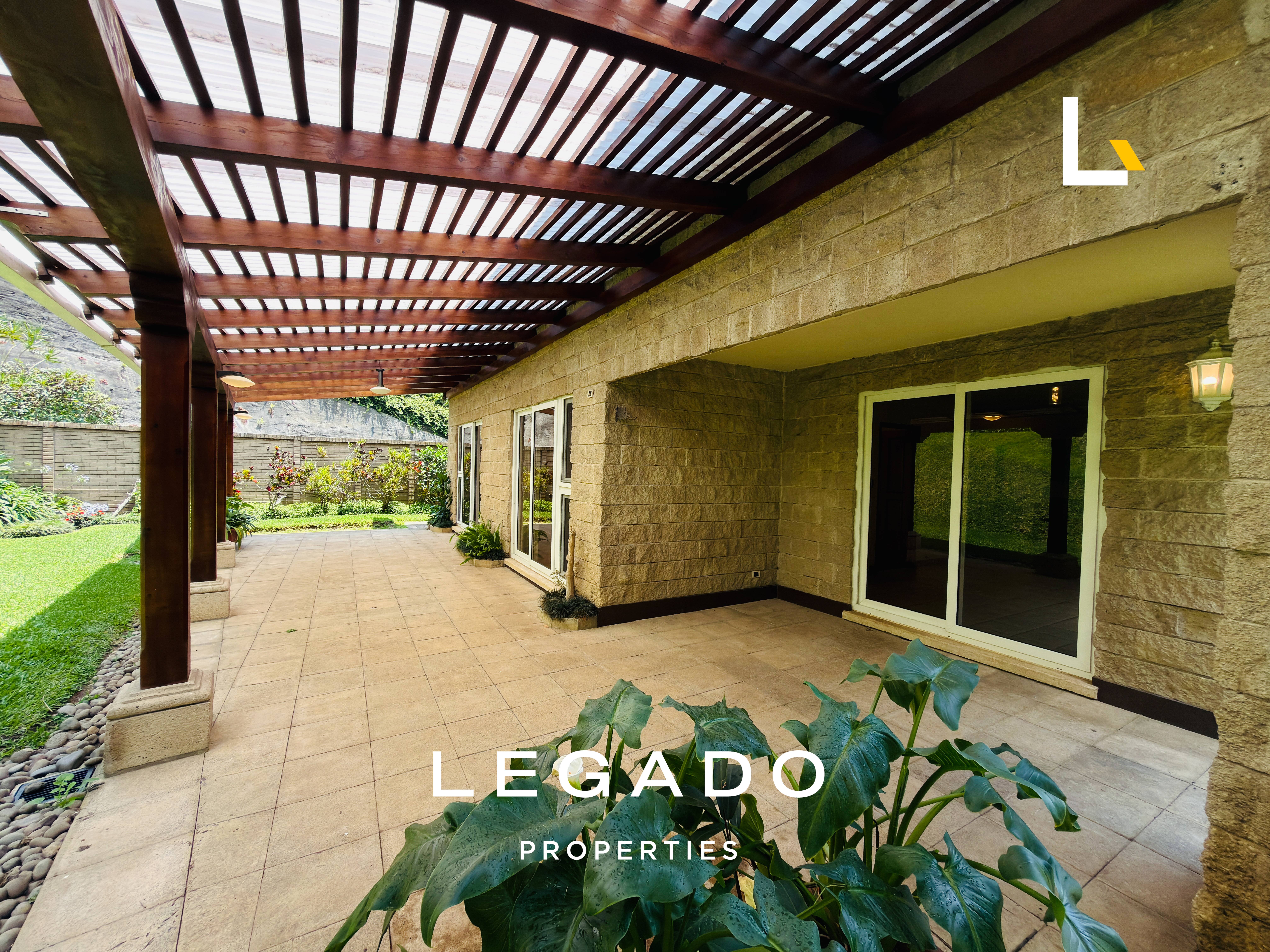CASA CAES, BOSQUES DE LAS LUCES