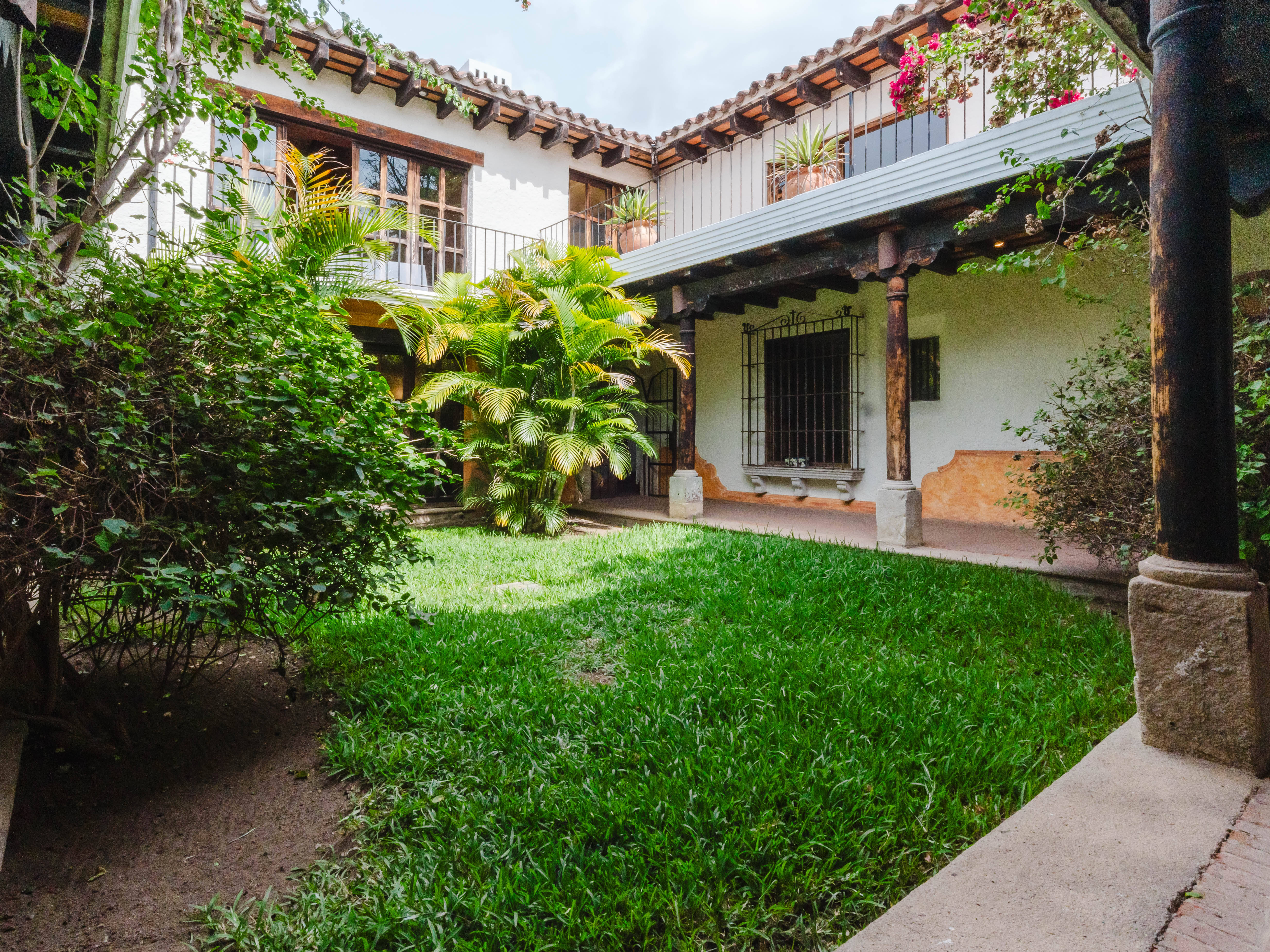 CASA EN PASTORES, A 10 MINUTOS DE ANTIGUA GUATEMALA