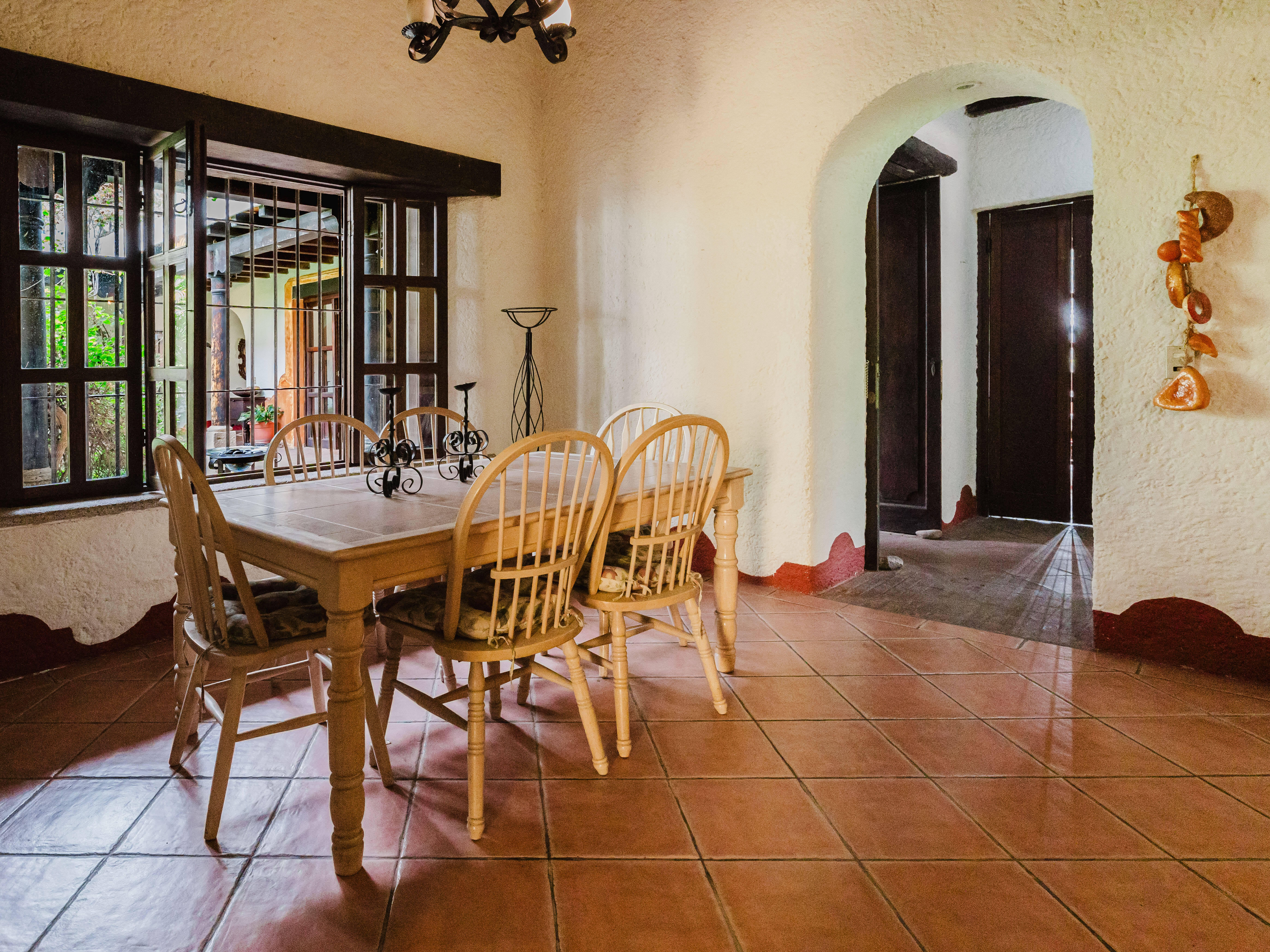 CASA EN PASTORES, A 10 MINUTOS DE ANTIGUA GUATEMALA