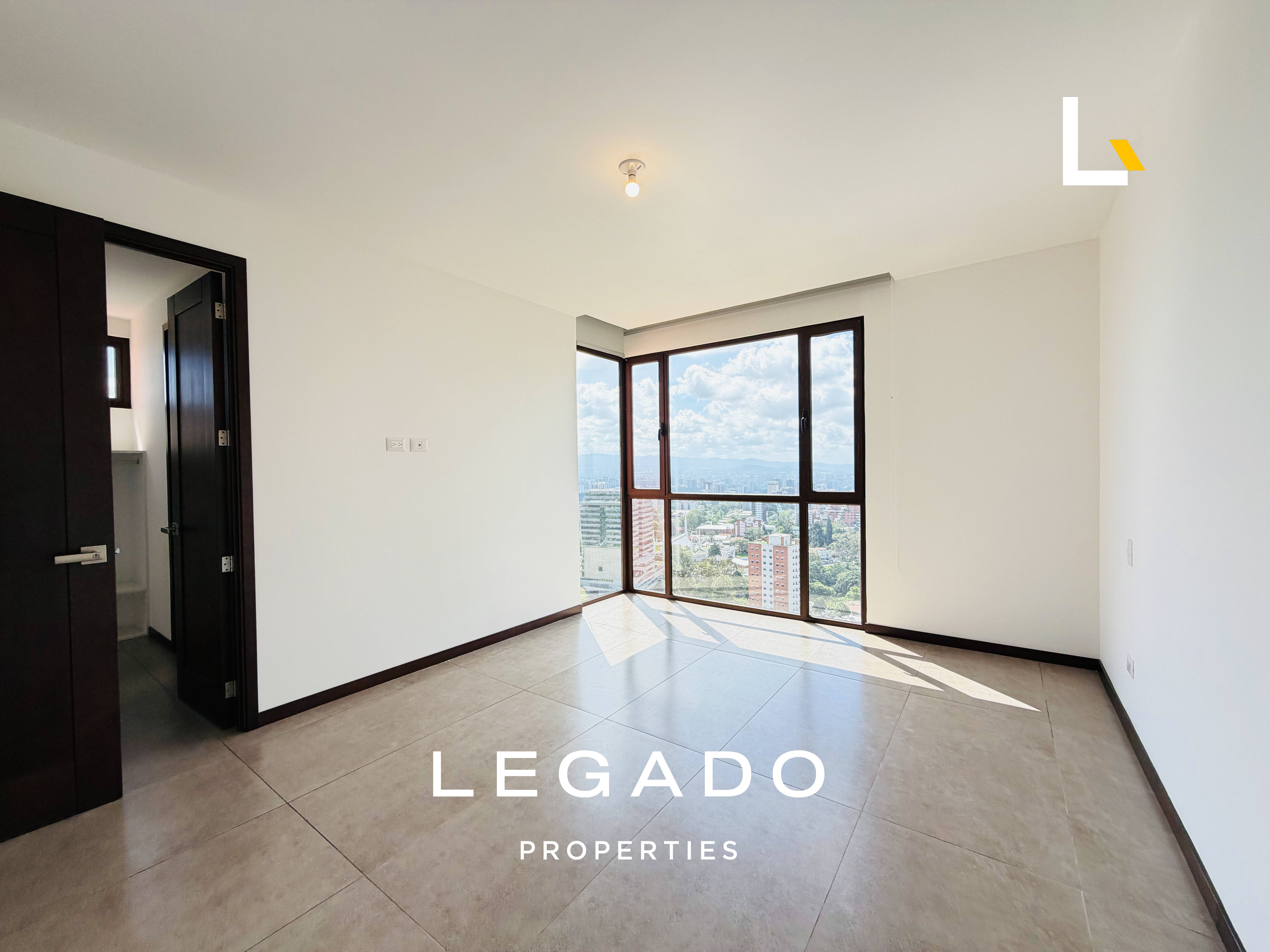 APARTAMENTO ZONA 15, EDIFICIO ALBERO