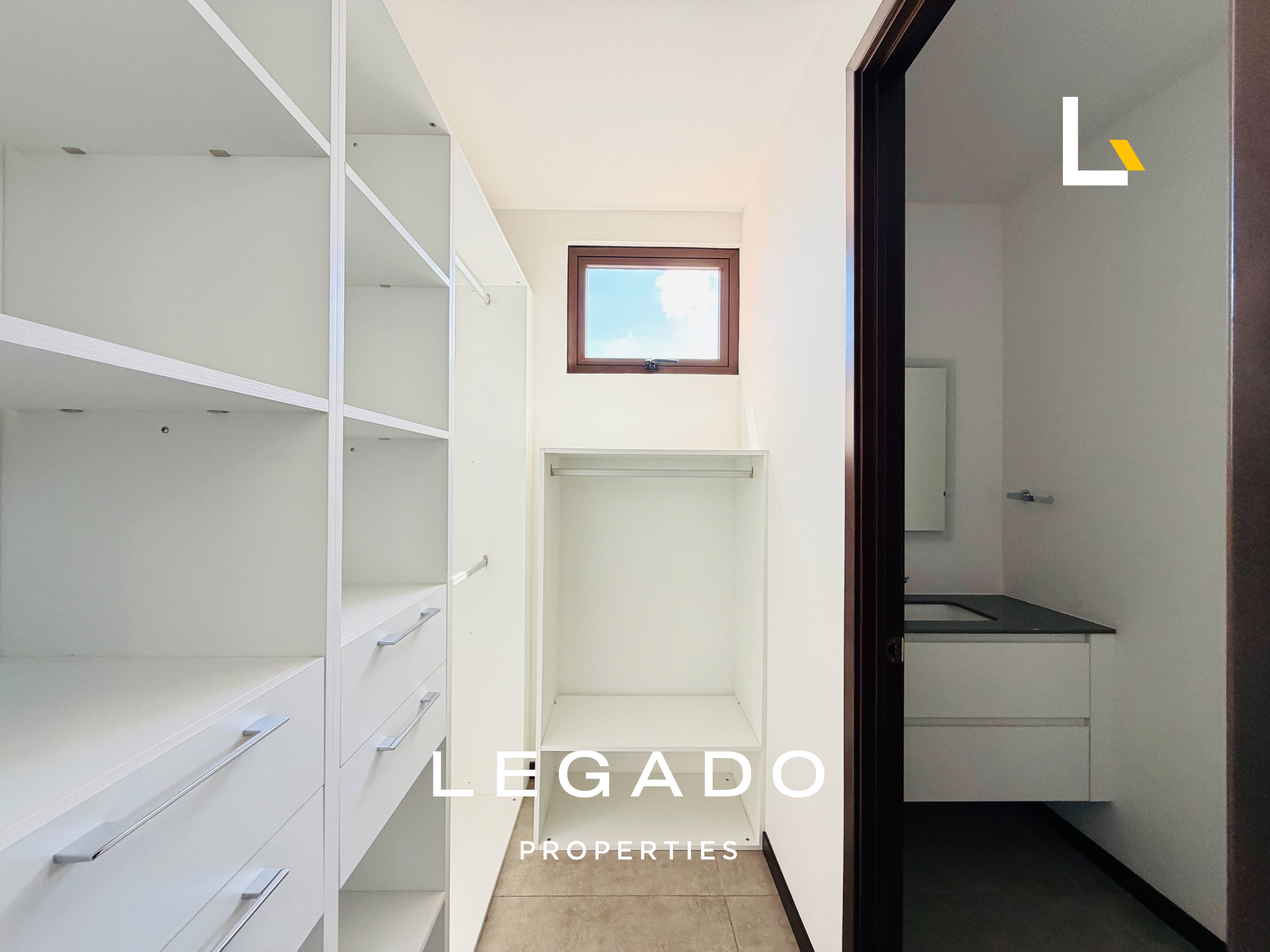 APARTAMENTO ZONA 15, EDIFICIO ALBERO