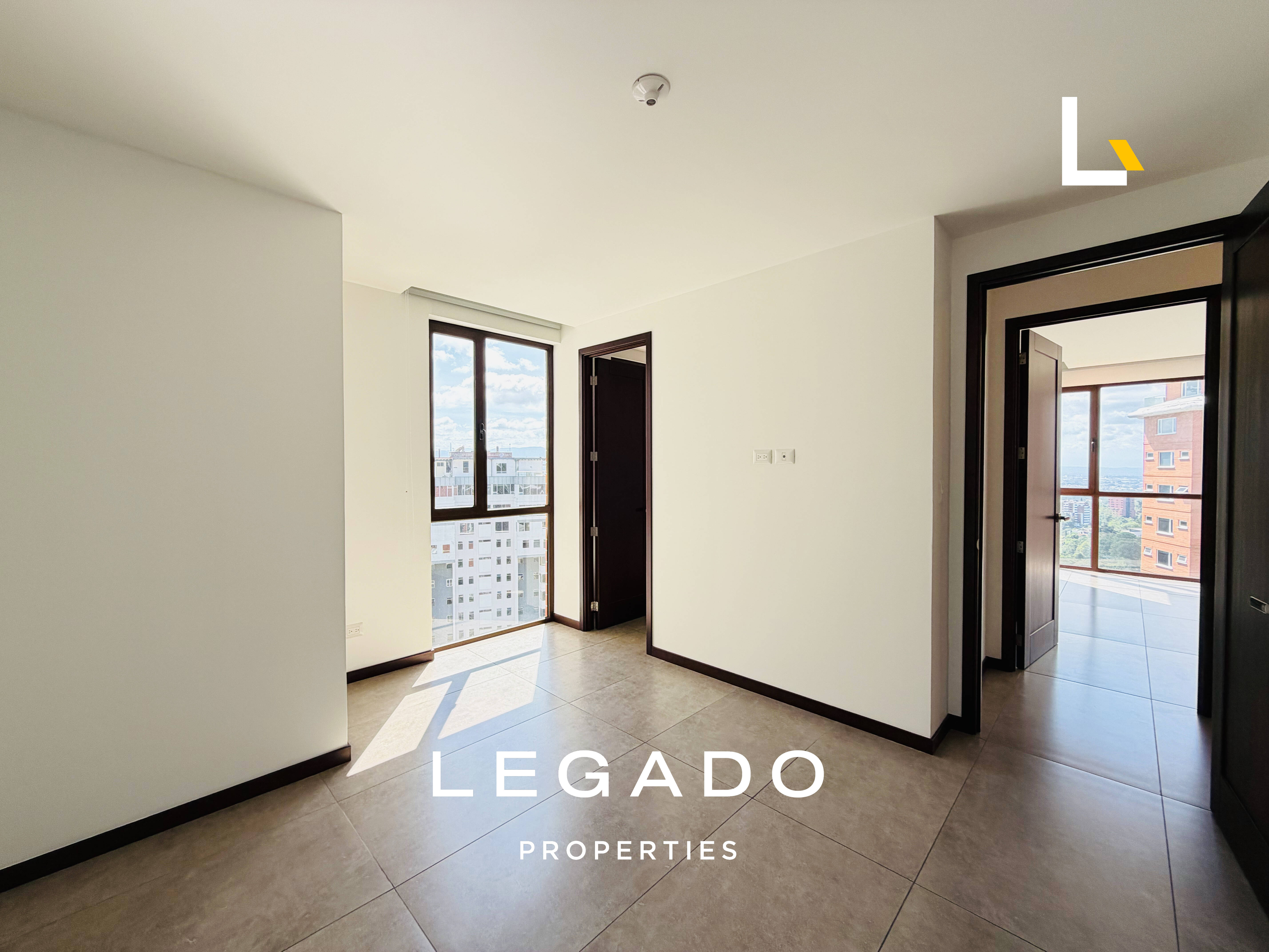 APARTAMENTO ZONA 15, EDIFICIO ALBERO