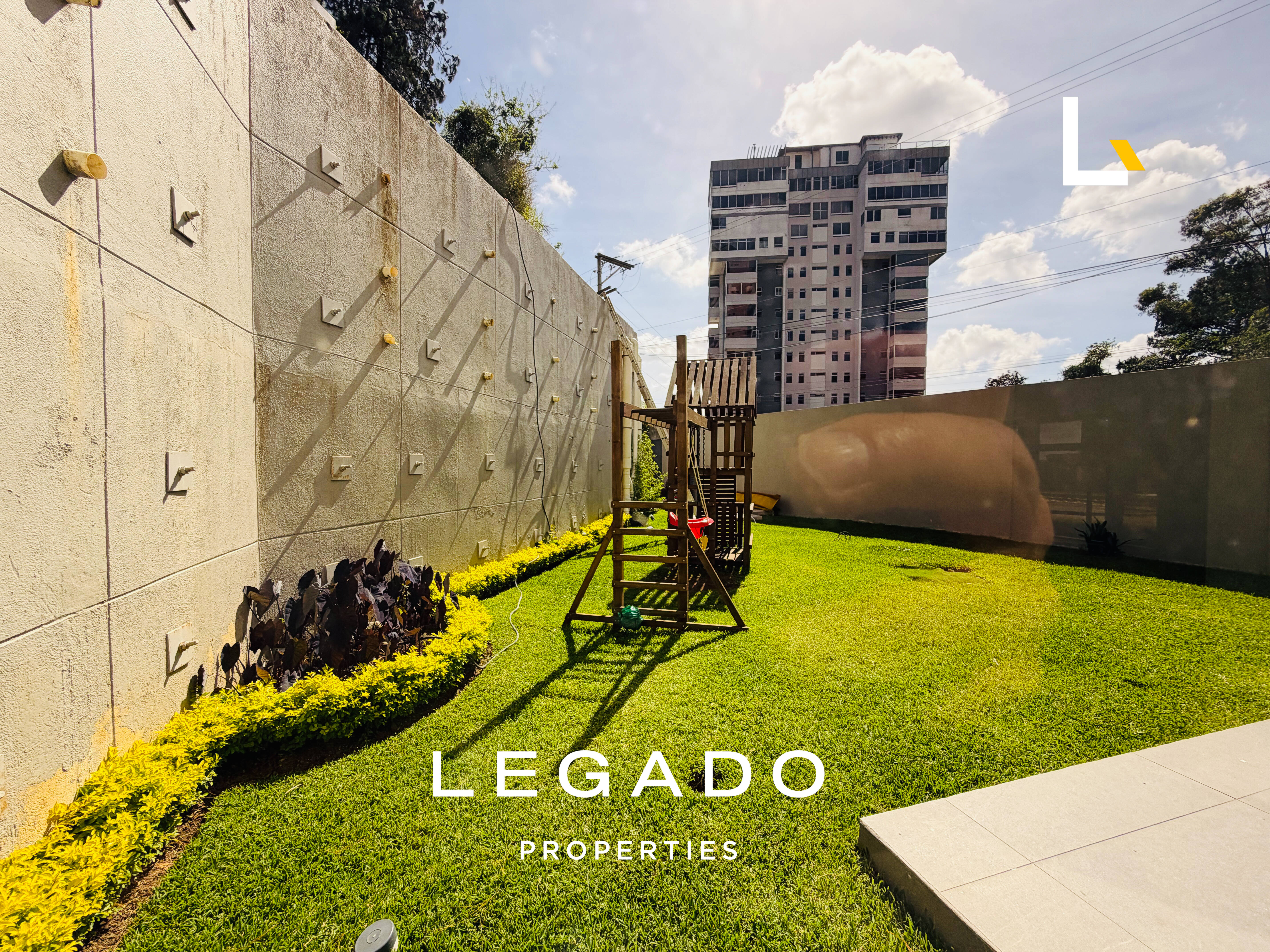 APARTAMENTO ZONA 15, EDIFICIO ALBERO