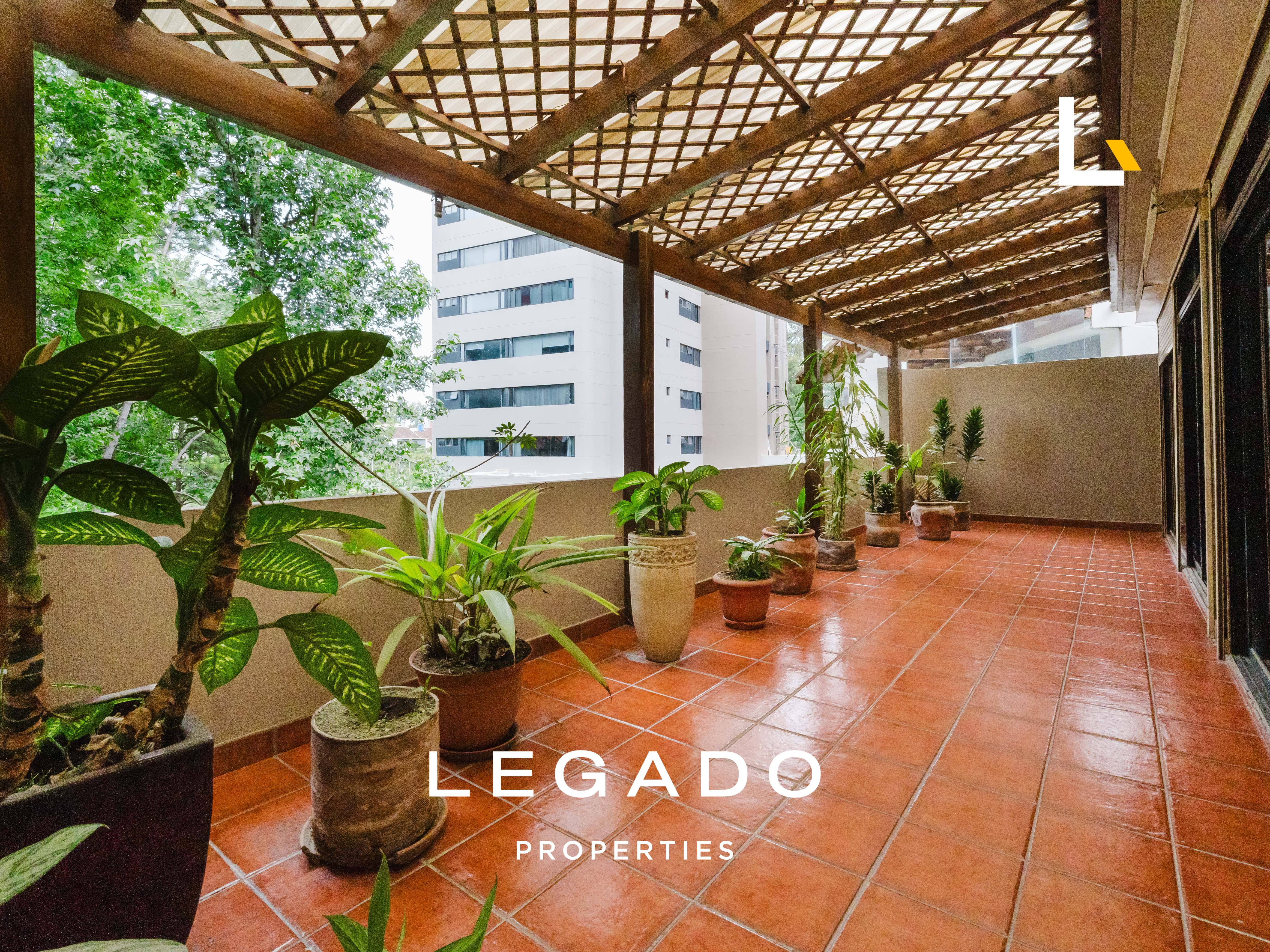 TOWNHOUSE ZONA 14, PREMIER CLUB