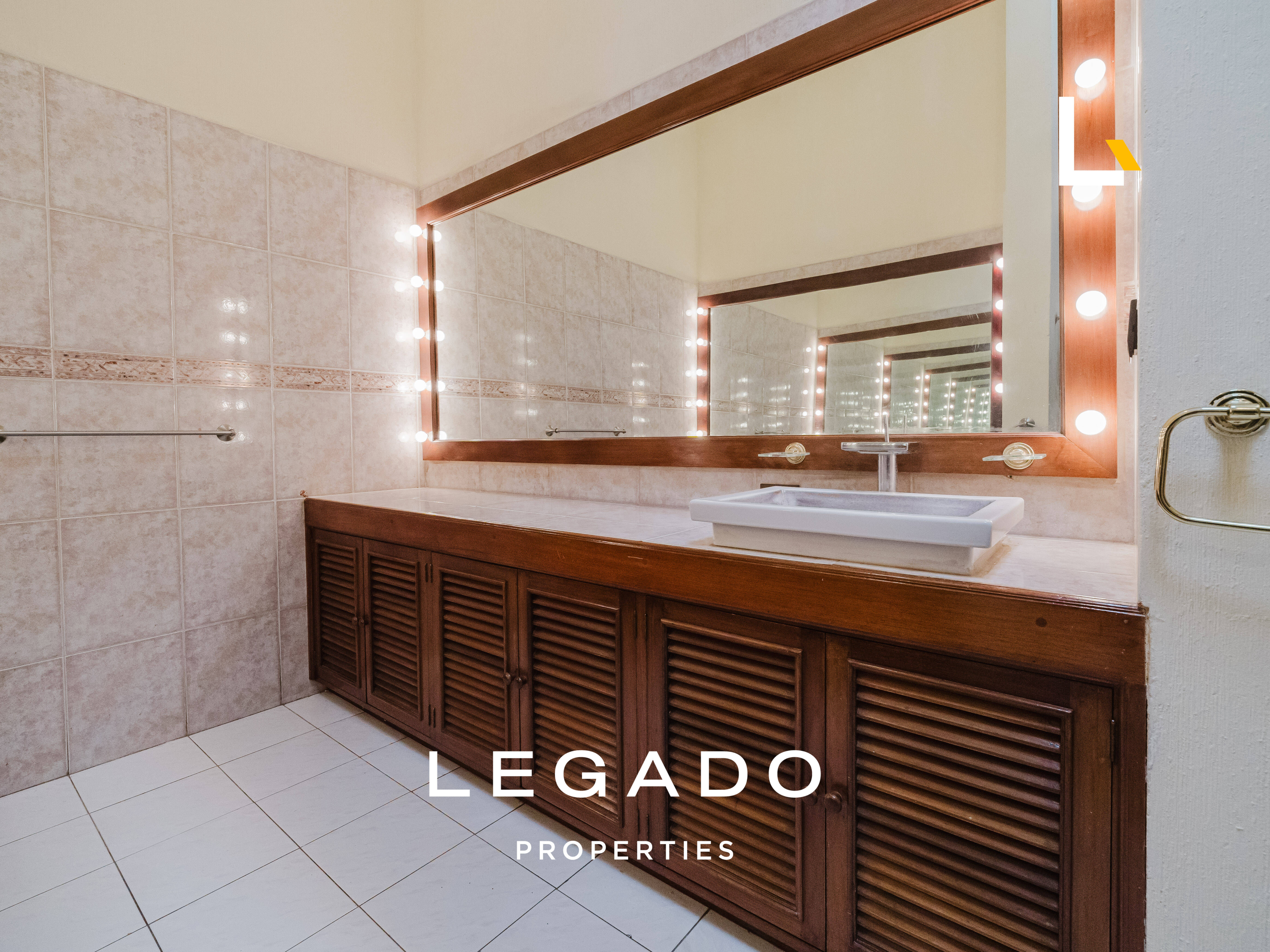 TOWNHOUSE ZONA 14, PREMIER CLUB