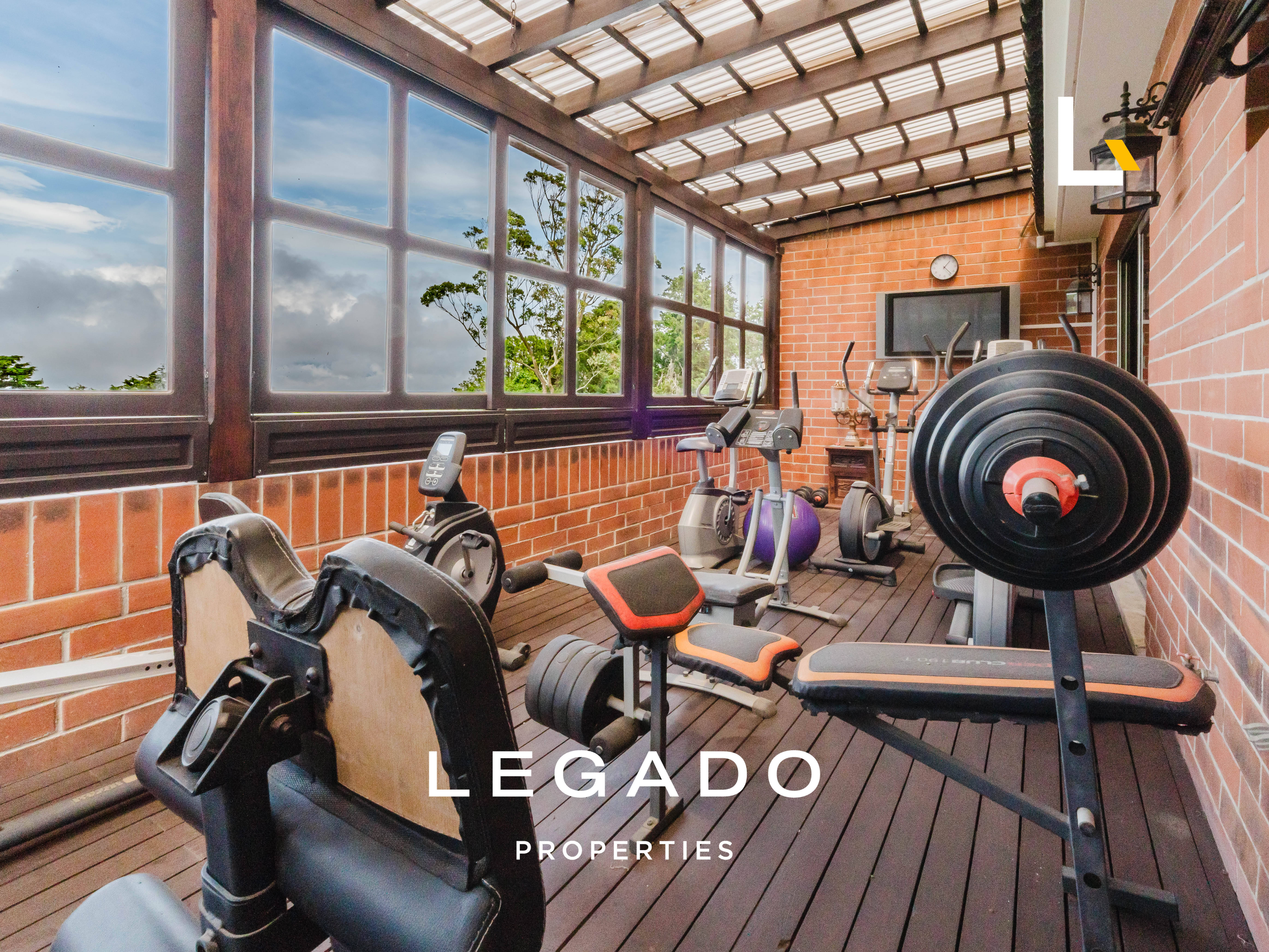 CASA CAES, CONDOMINIO LAS ALTURAS