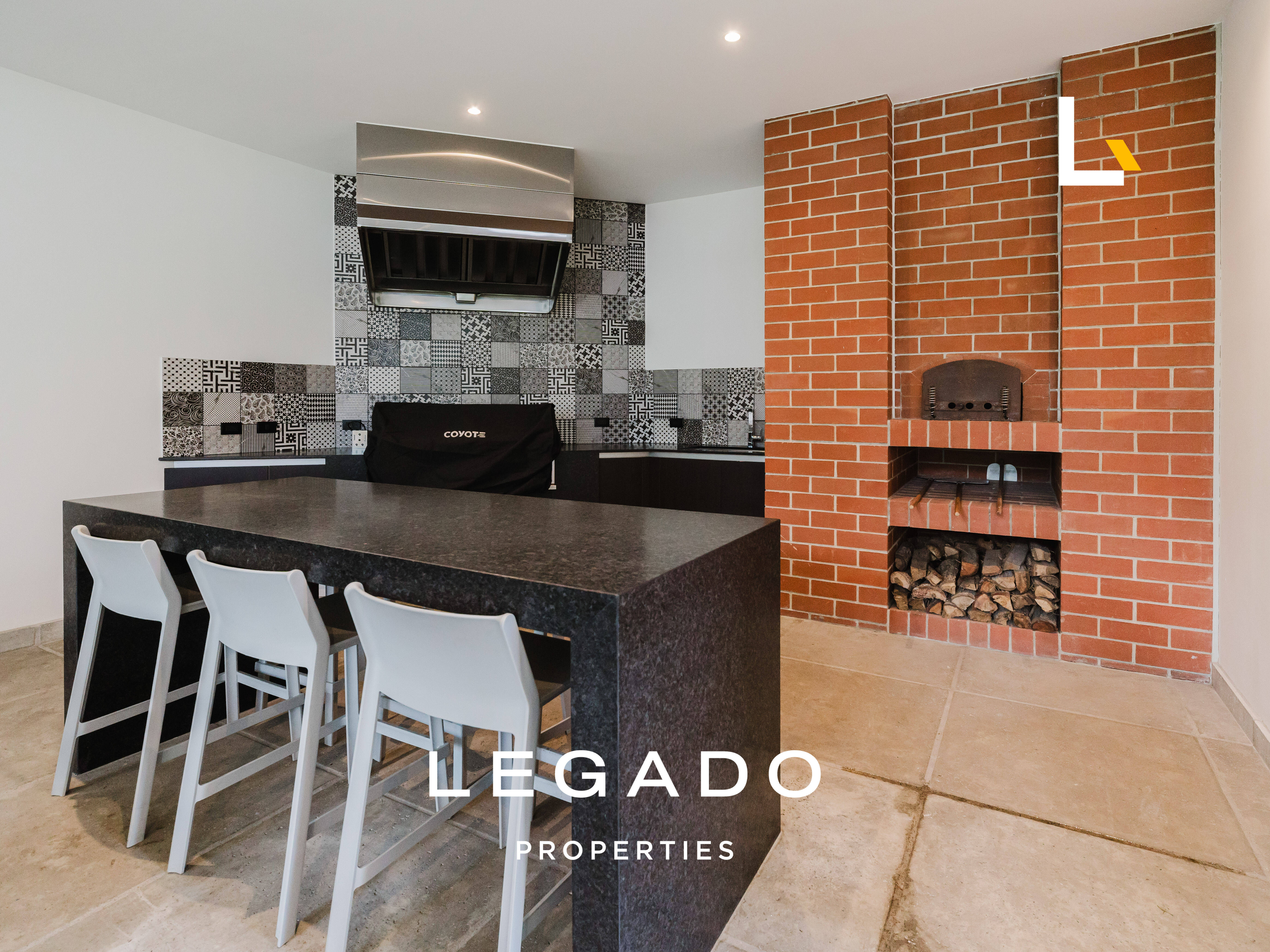 APARTAMENTO ZONA 14, EDIFICIO VISTANA 