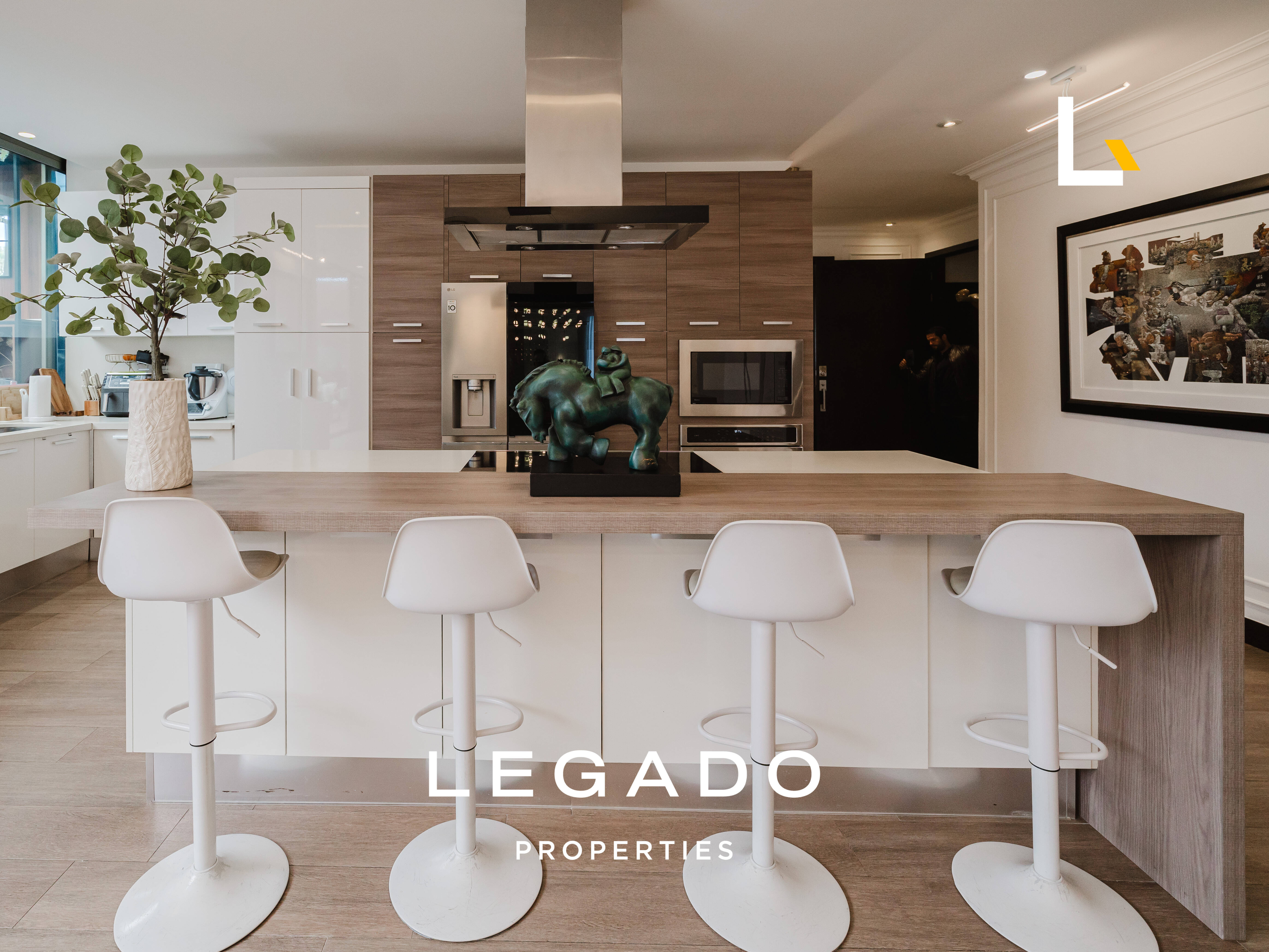 APARTAMENTO ZONA 15, EDIFICIO CAPRESSE