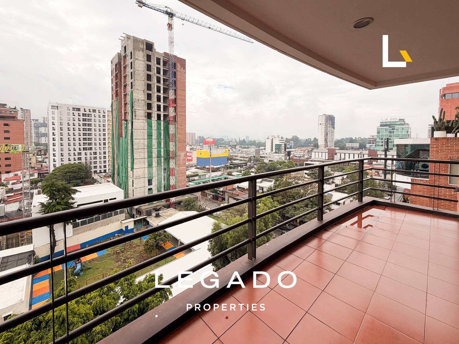 APARTAMENTO ZONA 10, EDIFICIO MIRAFIORI