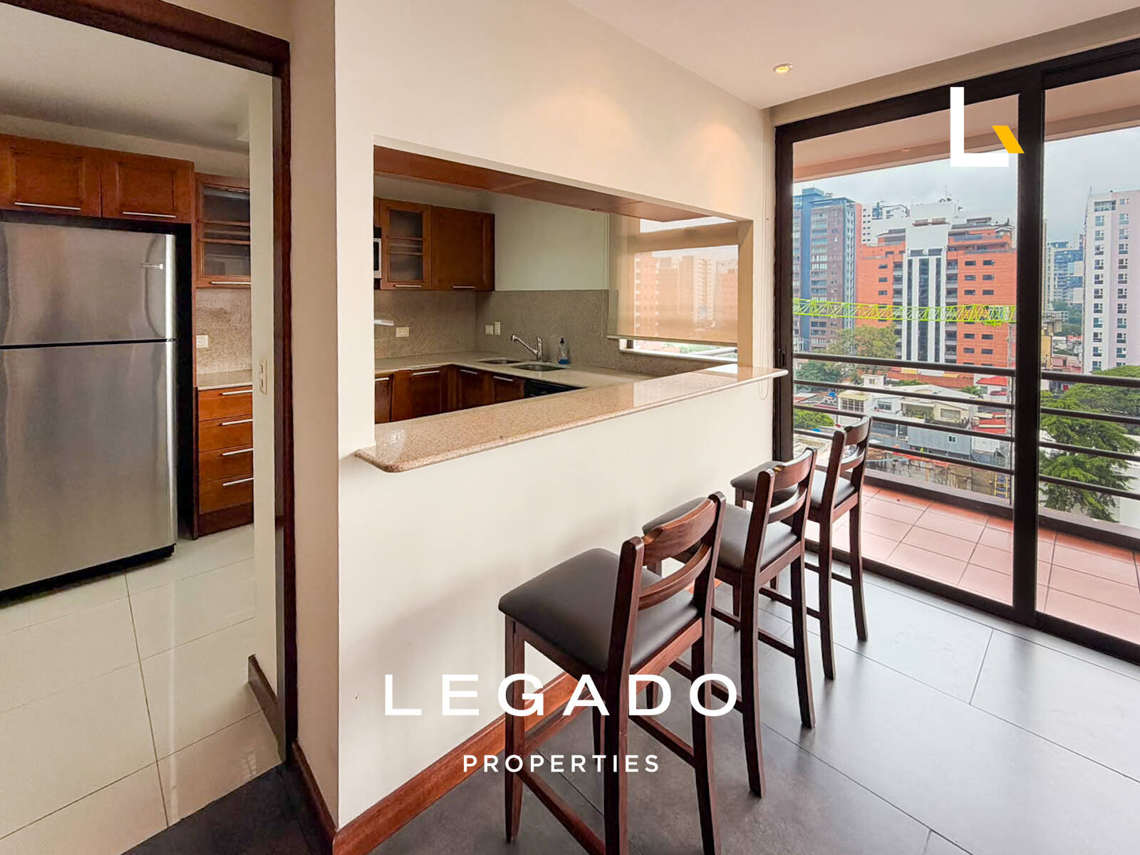 APARTAMENTO ZONA 10, EDIFICIO MIRAFIORI