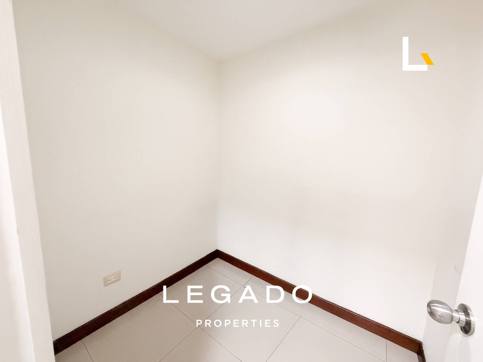 APARTAMENTO ZONA 10, EDIFICIO MIRAFIORI